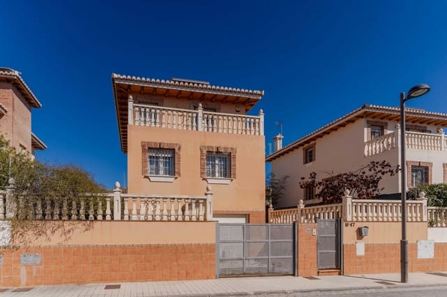 5 sypialnia Willa na sprzedaż w Huétor Vega z basenem - 385 000 € (Ref: 9684347)