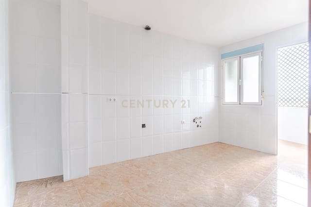 2 quarto Apartamento para venda em Pinos Puente com garagem - 102 000 € (Ref: 9687637)