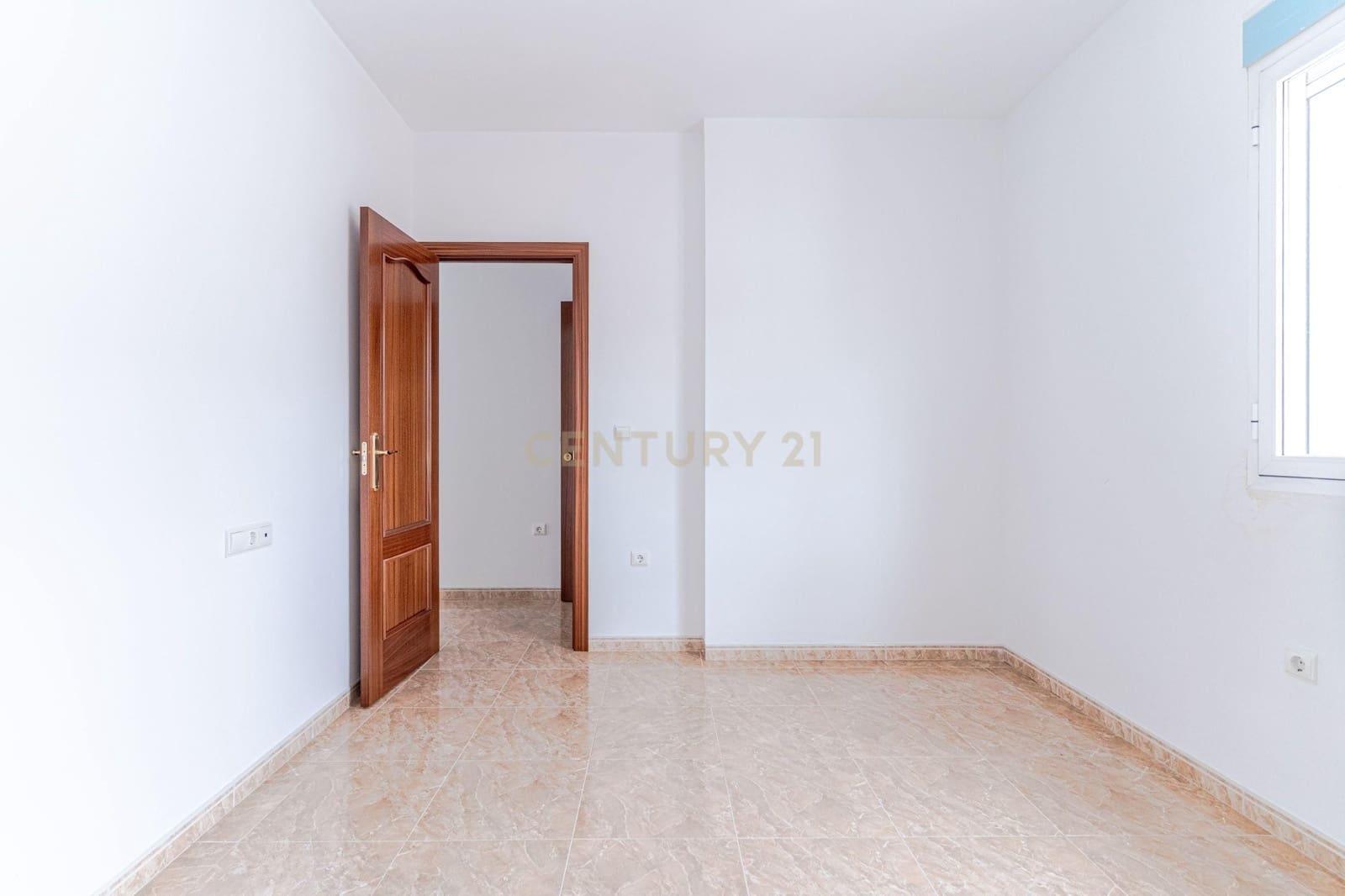 2 quarto Apartamento para venda em Pinos Puente com garagem - 102 000 € (Ref: 9687637)