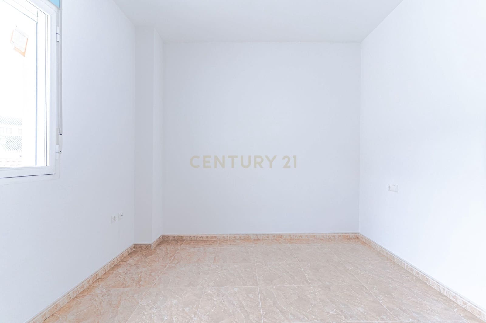 2 quarto Apartamento para venda em Pinos Puente com garagem - 102 000 € (Ref: 9687637)