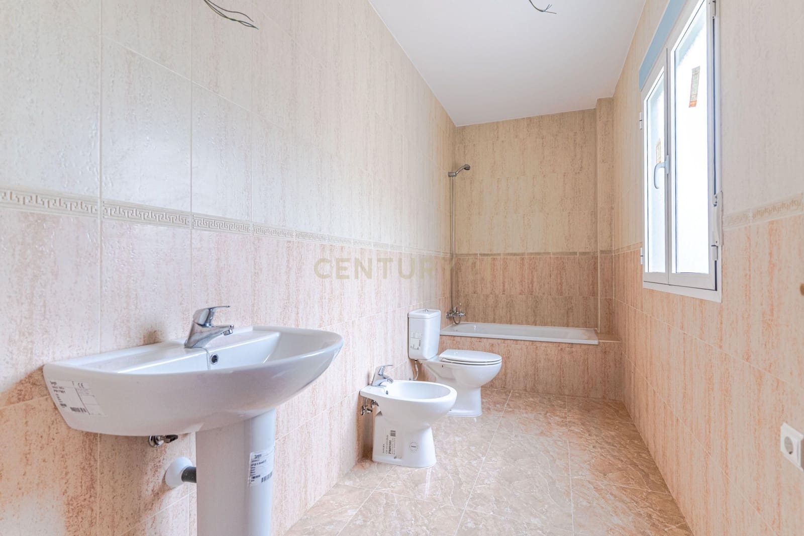 2 quarto Apartamento para venda em Pinos Puente com garagem - 102 000 € (Ref: 9687637)