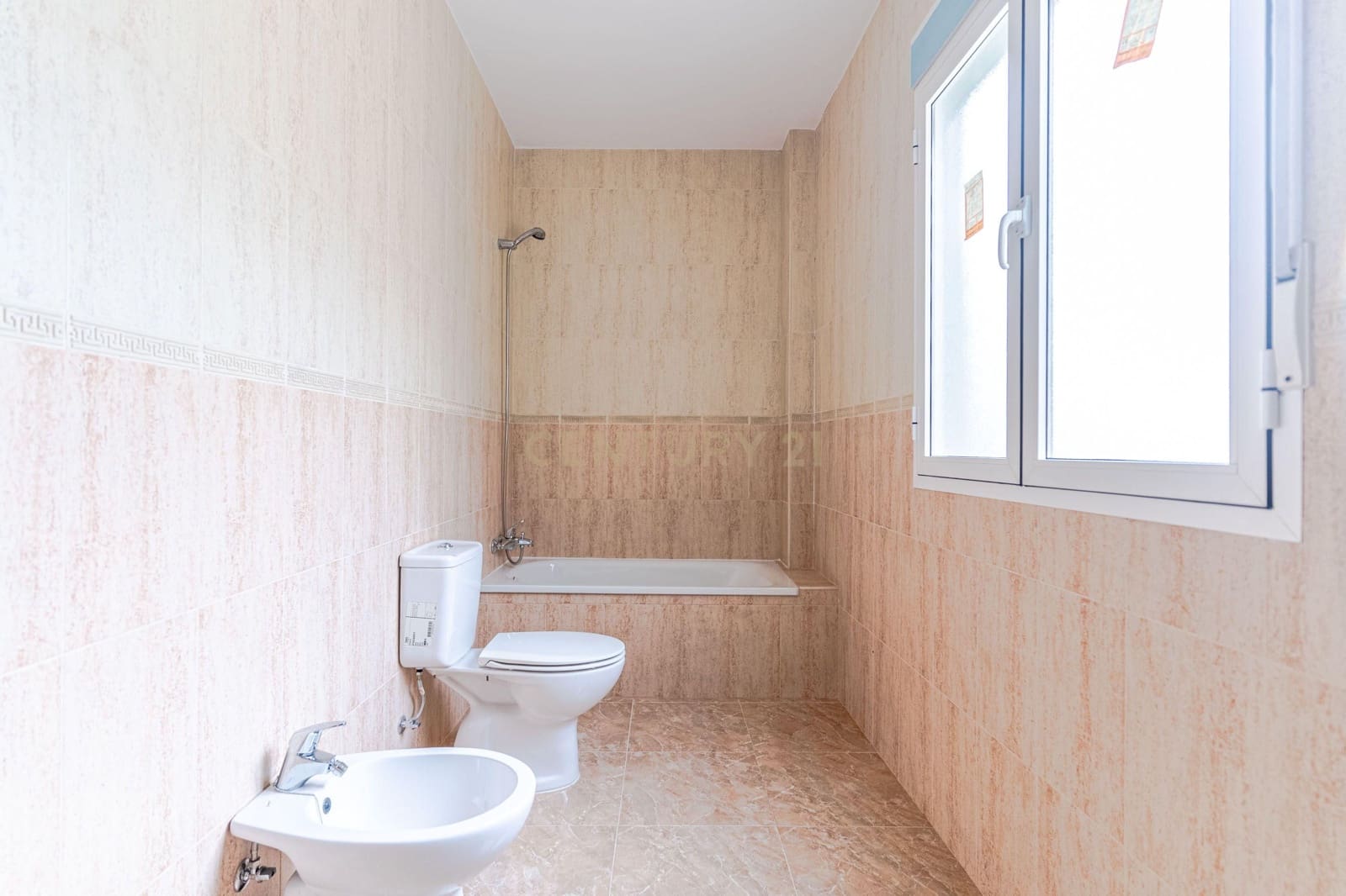 2 quarto Apartamento para venda em Pinos Puente com garagem - 102 000 € (Ref: 9687637)