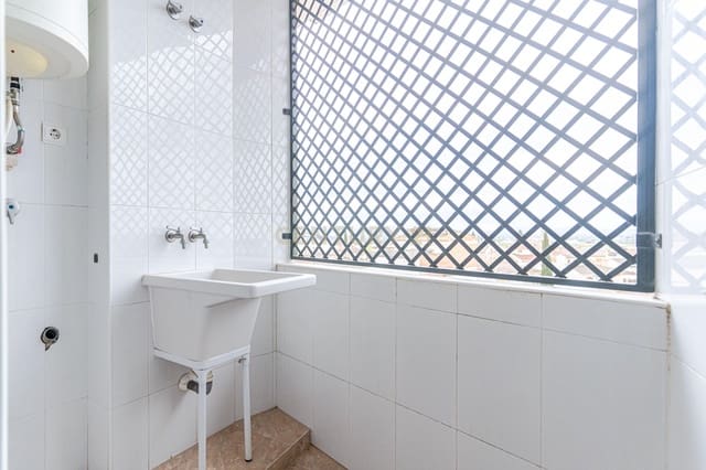 2 quarto Apartamento para venda em Pinos Puente com garagem - 102 000 € (Ref: 9687637)