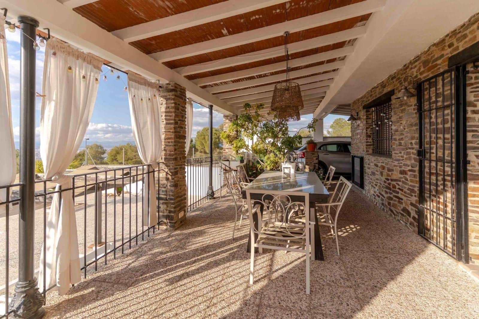 4 sypialnia Willa na sprzedaż w La Zubia z basenem garażem - 540 000 € (Ref: 9694251)