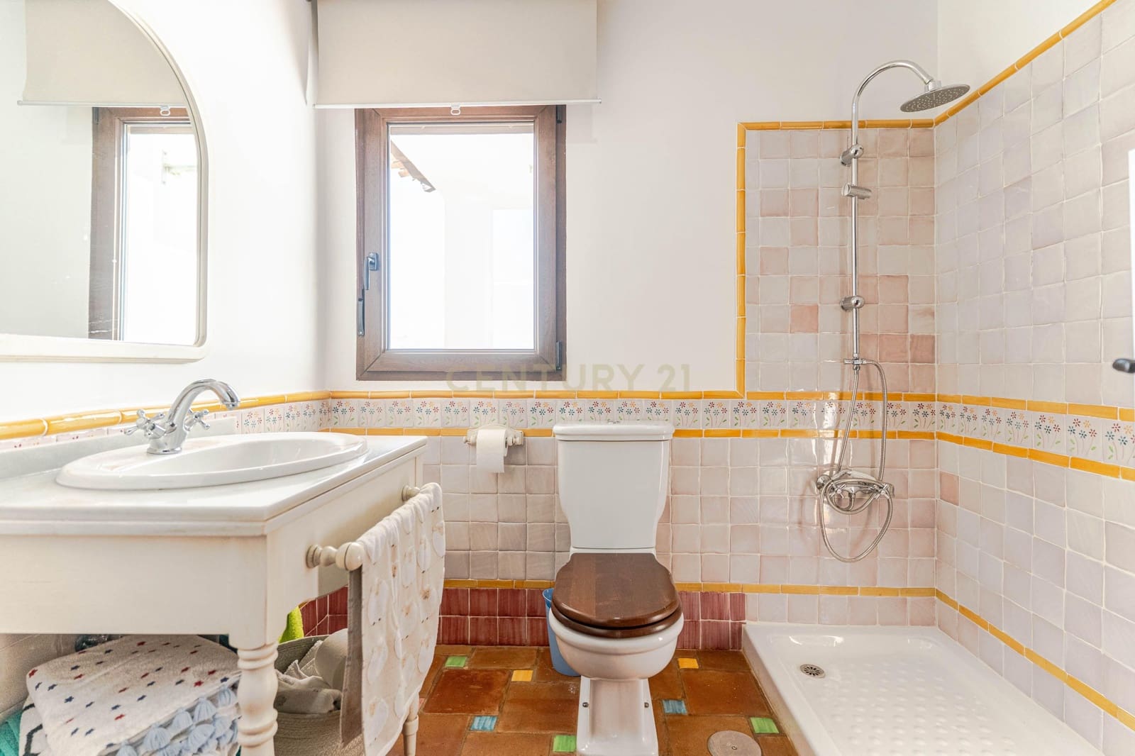 4 sypialnia Willa na sprzedaż w La Zubia z basenem garażem - 540 000 € (Ref: 9694251)