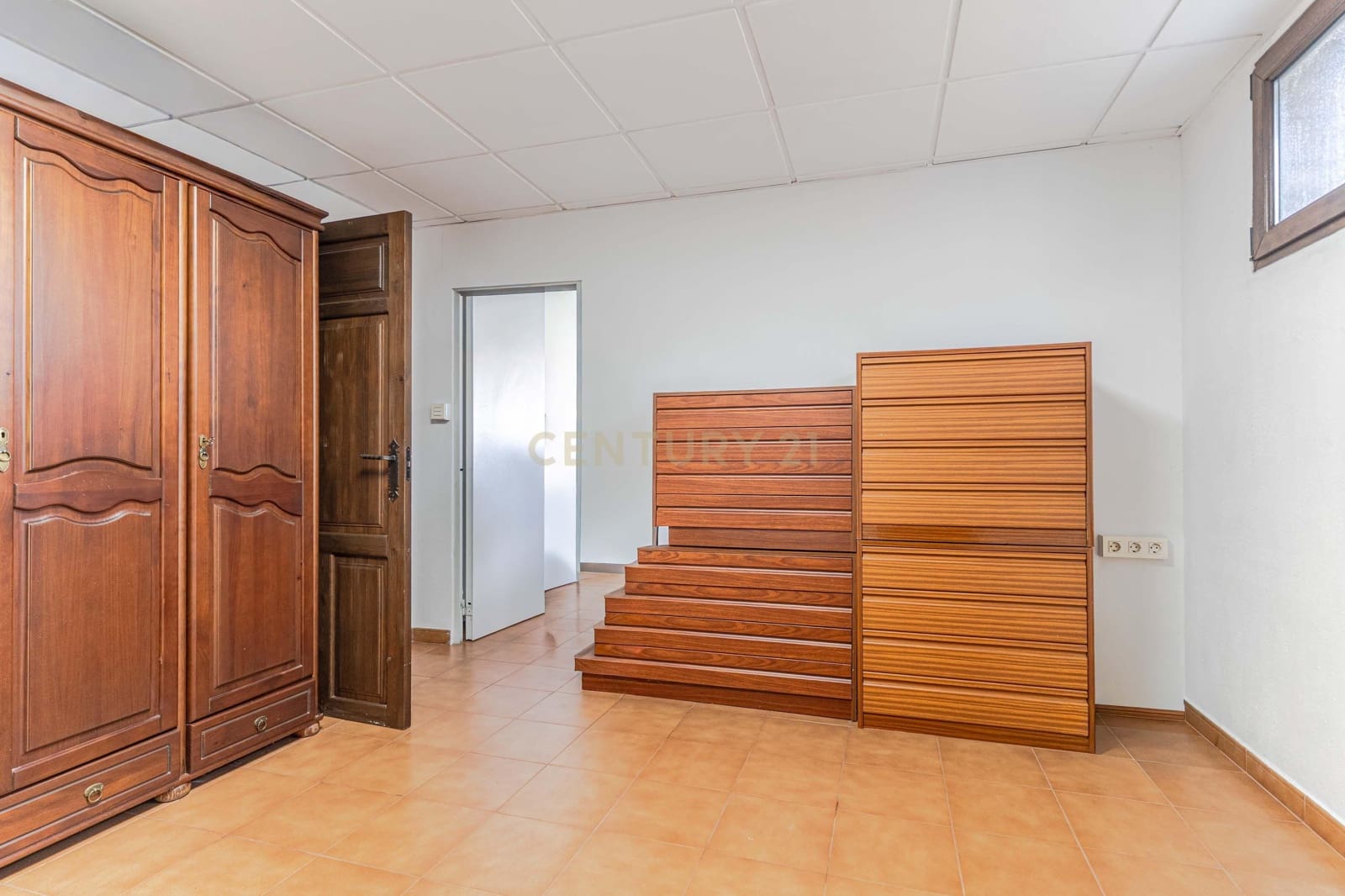 4 sypialnia Willa na sprzedaż w La Zubia z basenem garażem - 540 000 € (Ref: 9694251)