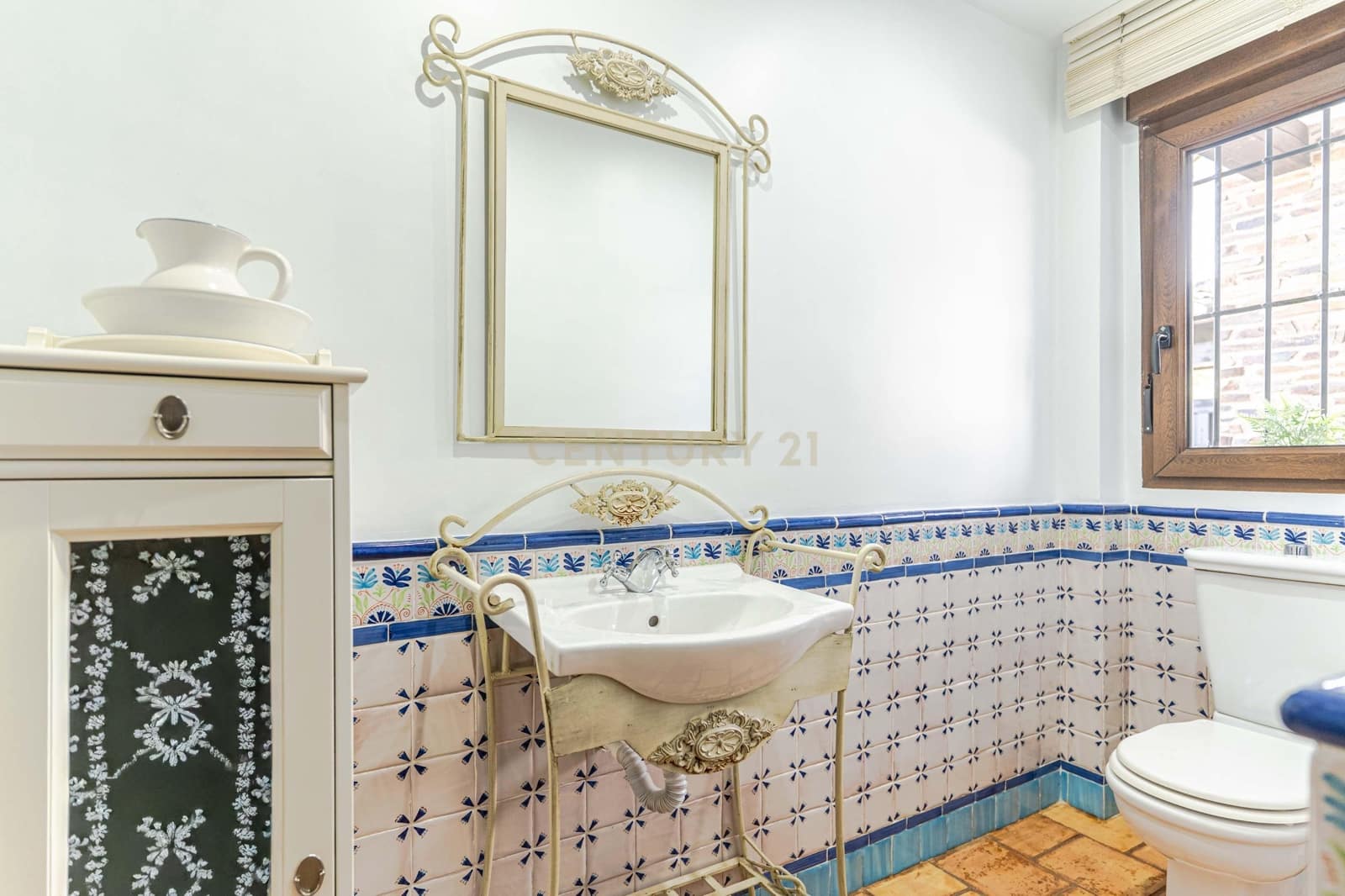 4 sypialnia Willa na sprzedaż w La Zubia z basenem garażem - 540 000 € (Ref: 9694251)