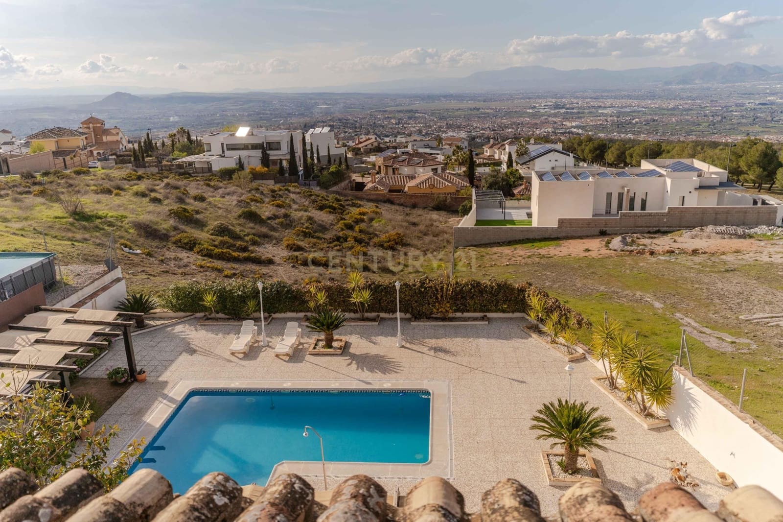 4 sypialnia Willa na sprzedaż w La Zubia z basenem garażem - 540 000 € (Ref: 9694251)