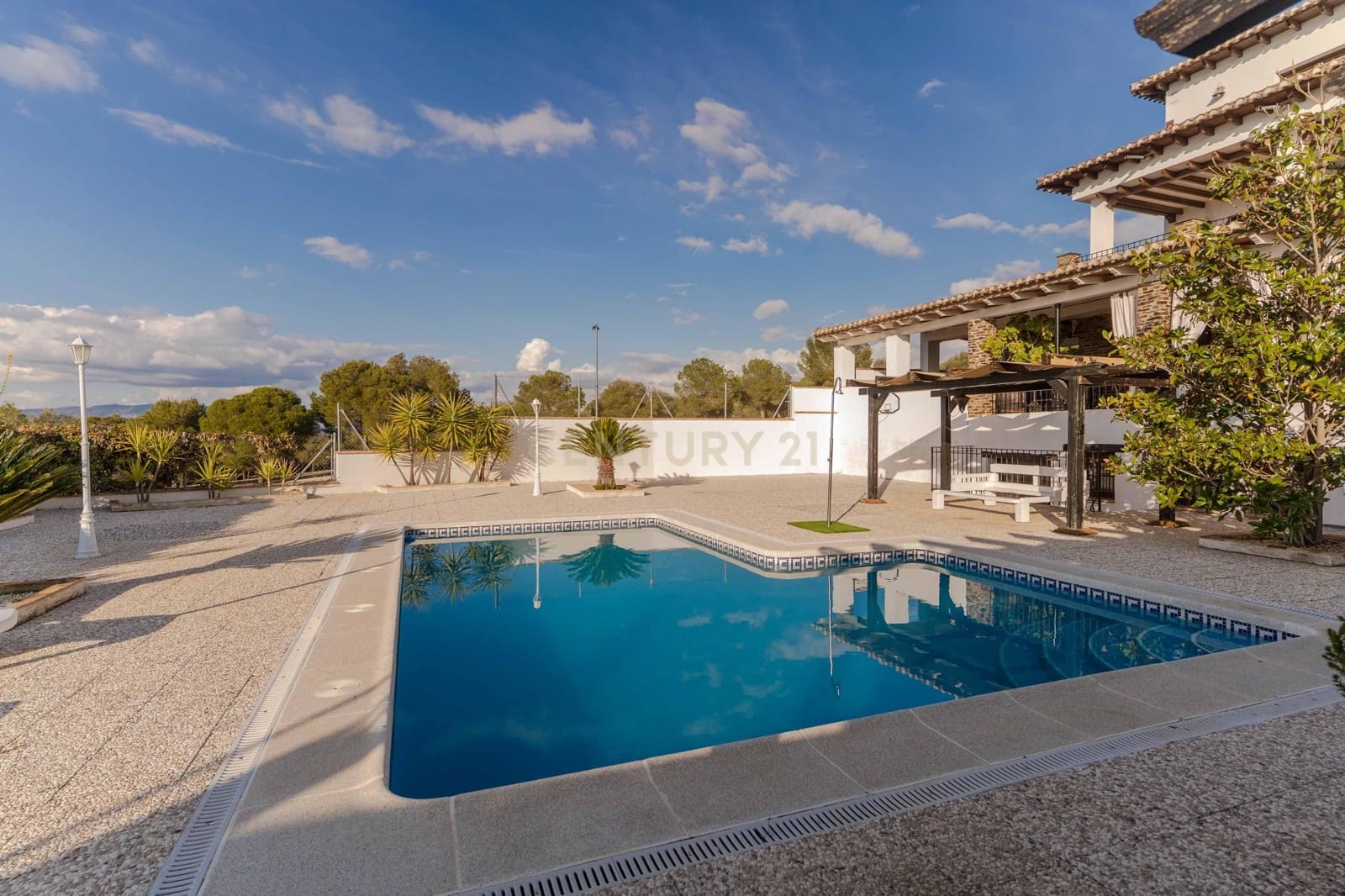 4 sypialnia Willa na sprzedaż w La Zubia z basenem garażem - 540 000 € (Ref: 9694251)