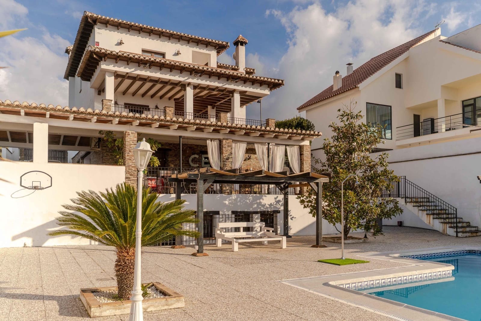 4 sypialnia Willa na sprzedaż w La Zubia z basenem garażem - 540 000 € (Ref: 9694251)