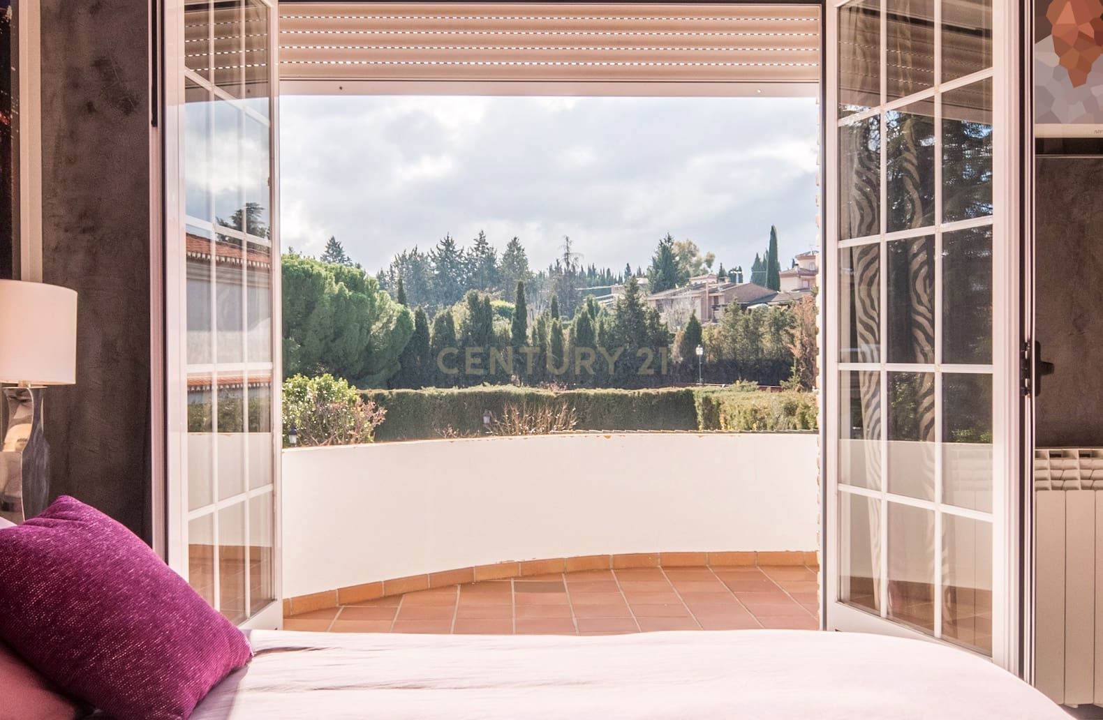 5 bedroom Villa for sale in Ogijares with pool - € 530,000 (Ref: 9697844)