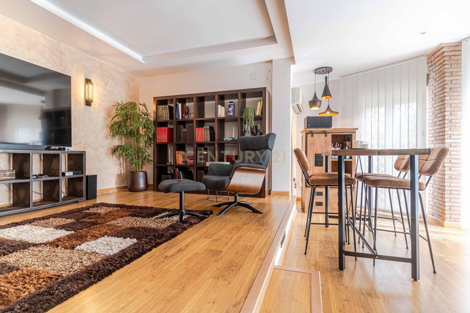 5 bedroom Villa for sale in Ogijares with pool - € 530,000 (Ref: 9697844)