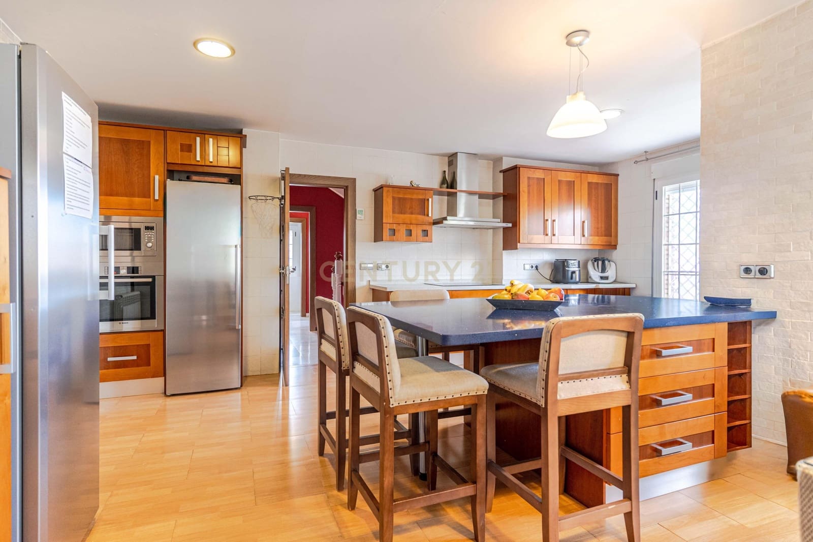 5 bedroom Villa for sale in Ogijares with pool - € 530,000 (Ref: 9697844)