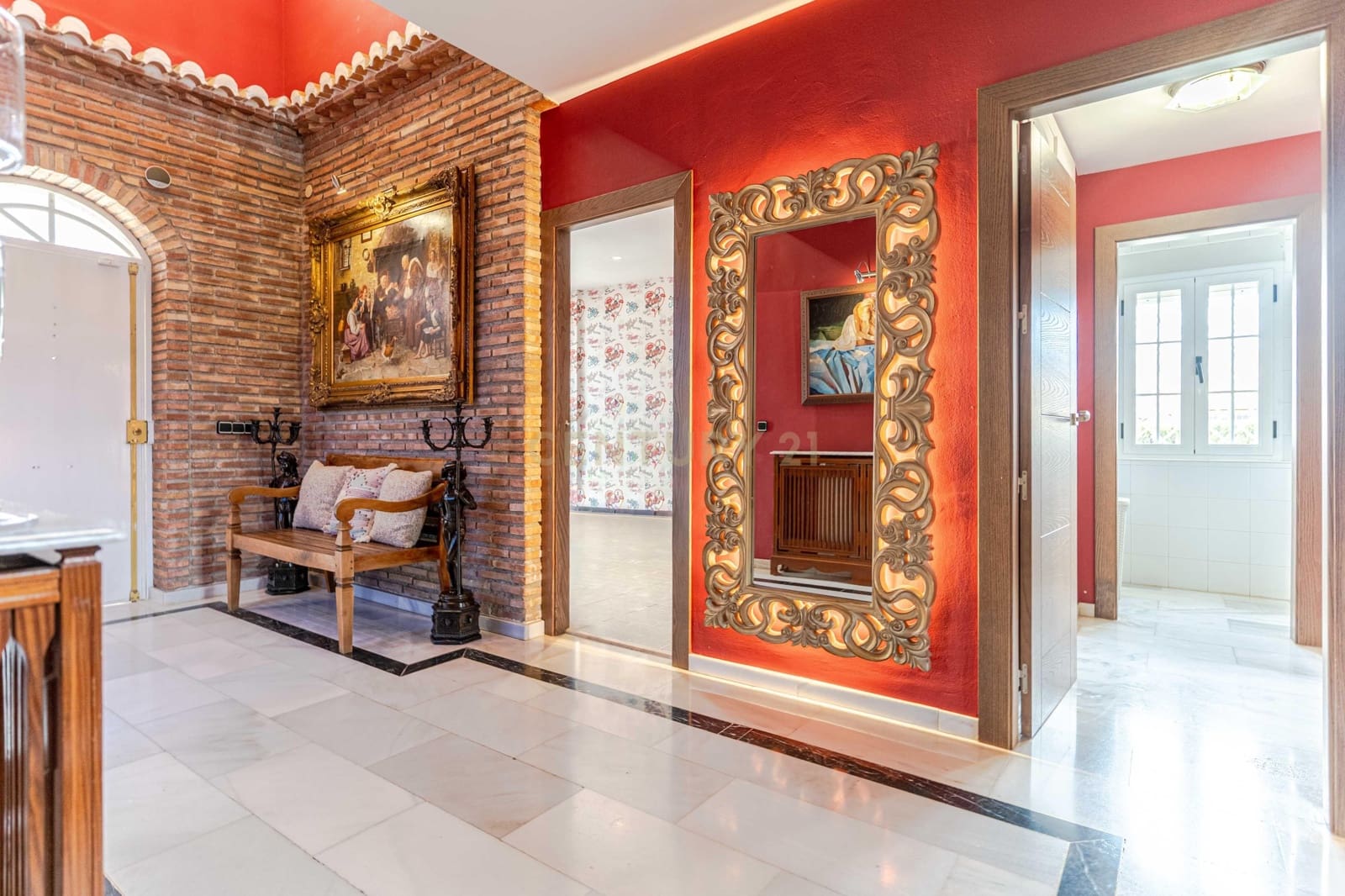 5 bedroom Villa for sale in Ogijares with pool - € 530,000 (Ref: 9697844)