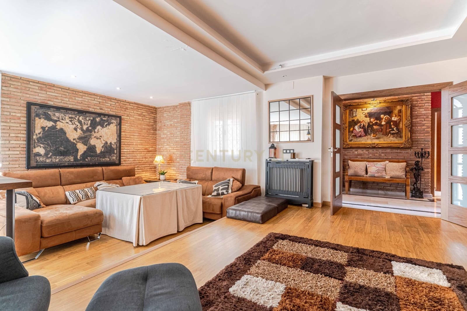 5 bedroom Villa for sale in Ogijares with pool - € 530,000 (Ref: 9697844)