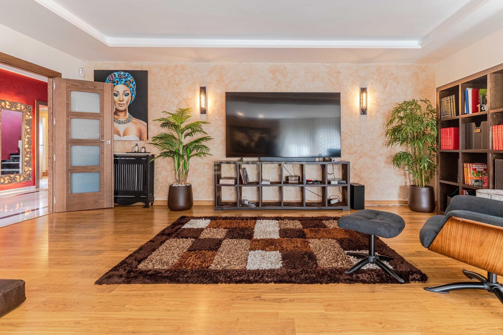 5 bedroom Villa for sale in Ogijares with pool - € 530,000 (Ref: 9697844)