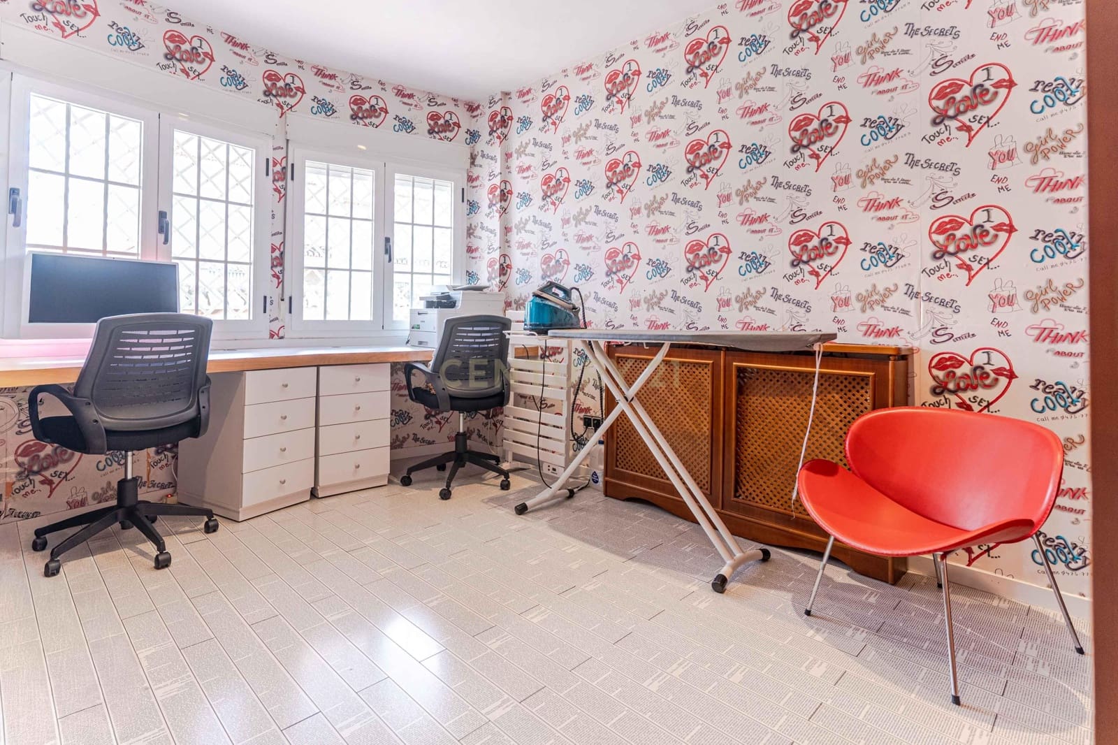 5 bedroom Villa for sale in Ogijares with pool - € 530,000 (Ref: 9697844)