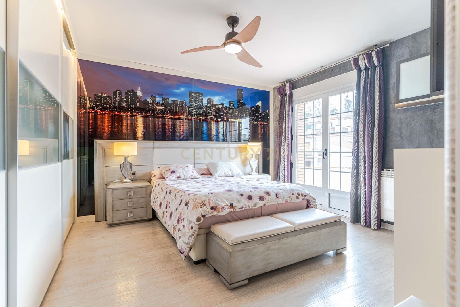 5 bedroom Villa for sale in Ogijares with pool - € 530,000 (Ref: 9697844)