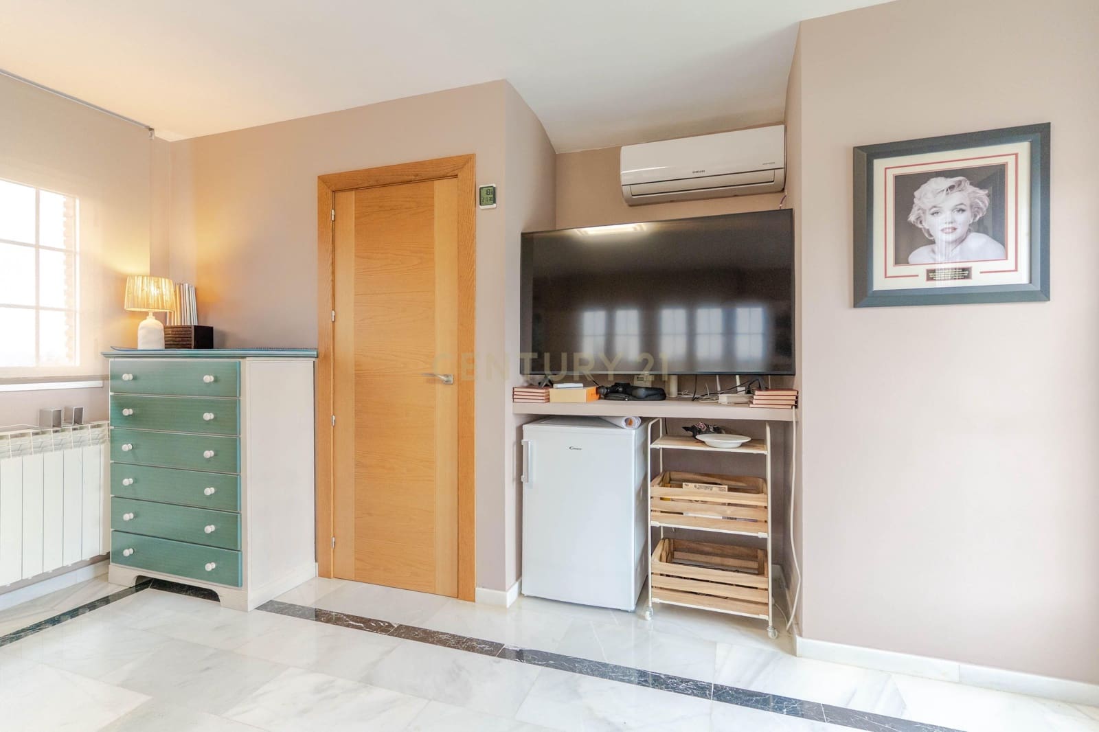 5 bedroom Villa for sale in Ogijares with pool - € 530,000 (Ref: 9697844)