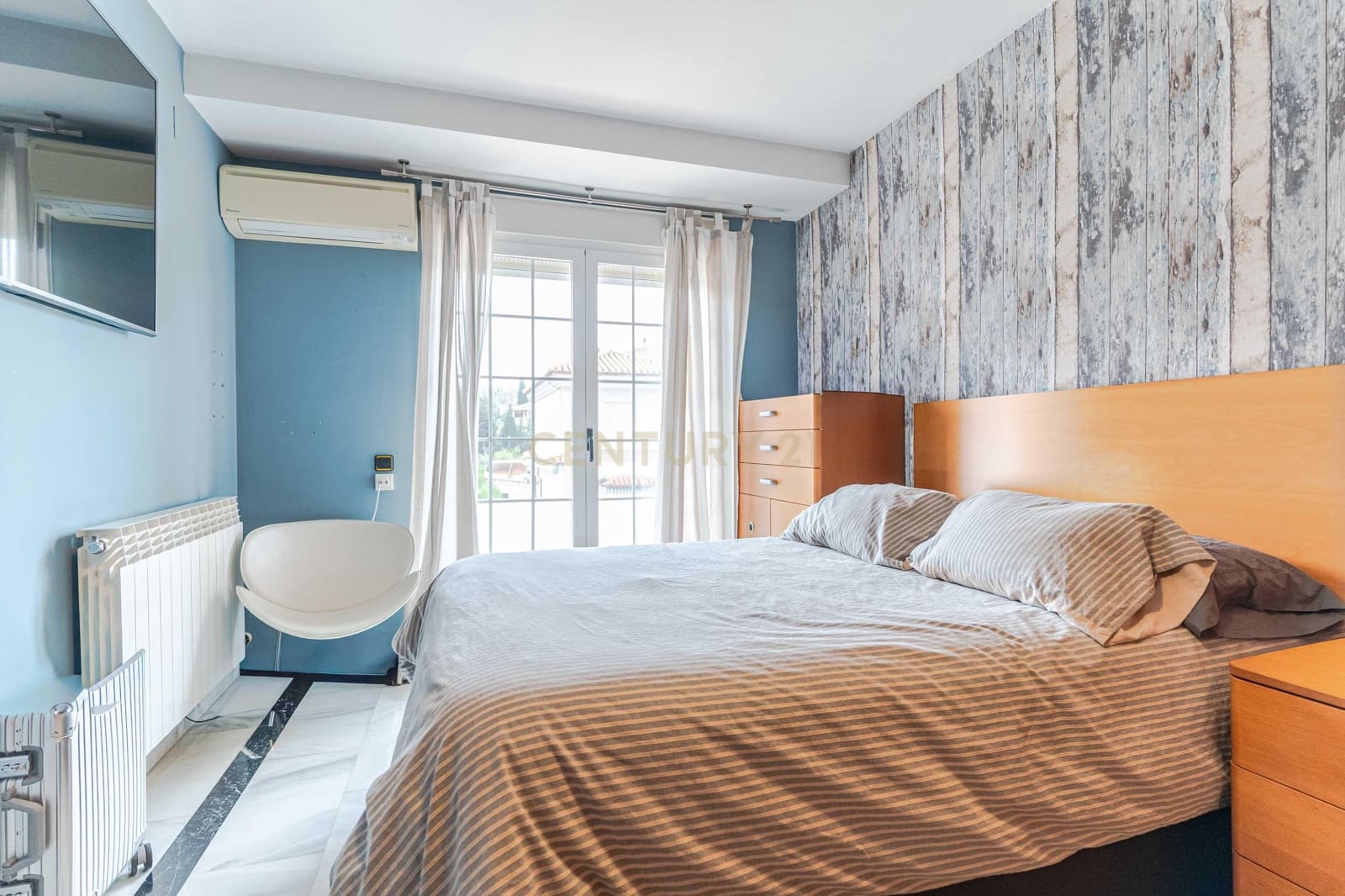 5 bedroom Villa for sale in Ogijares with pool - € 530,000 (Ref: 9697844)