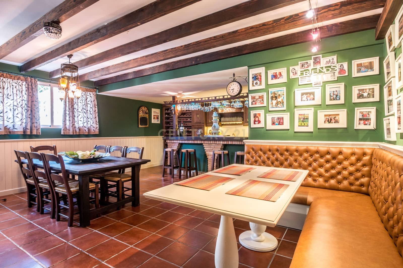 5 bedroom Villa for sale in Ogijares with pool - € 530,000 (Ref: 9697844)