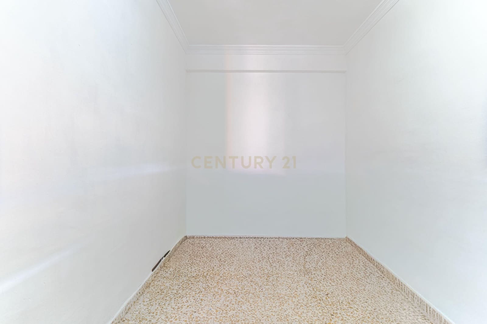 3 bedroom Townhouse for sale in Albolote - € 175,000 (Ref: 9700002)