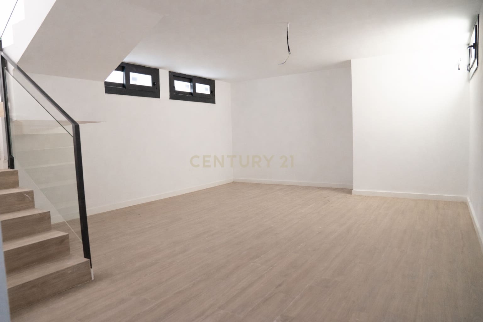 3 soveværelse Semi-Rækkehus til salg i Manilva - € 349.000 (Ref: 9707963)