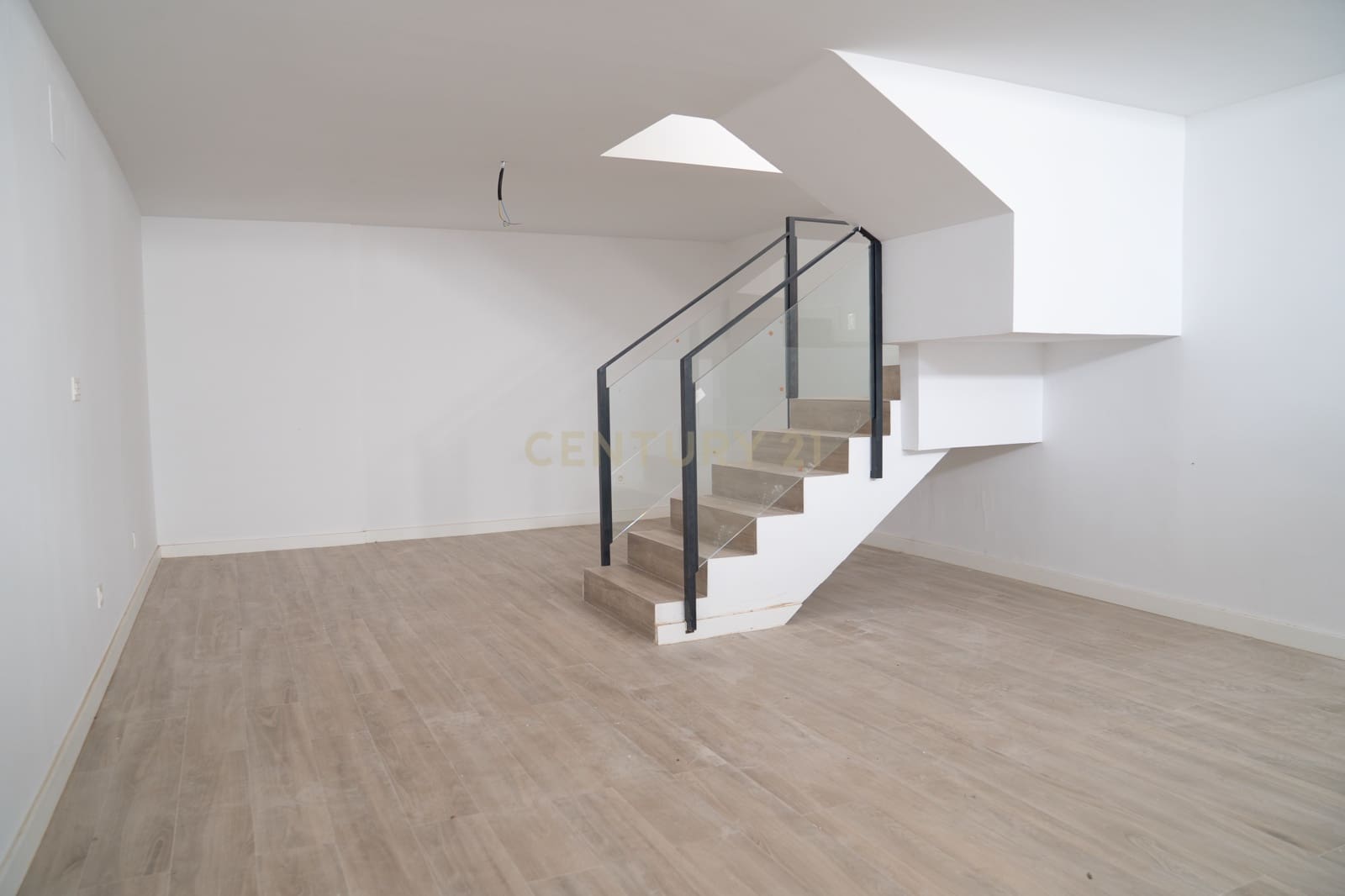 3 soveværelse Semi-Rækkehus til salg i Manilva - € 349.000 (Ref: 9707963)