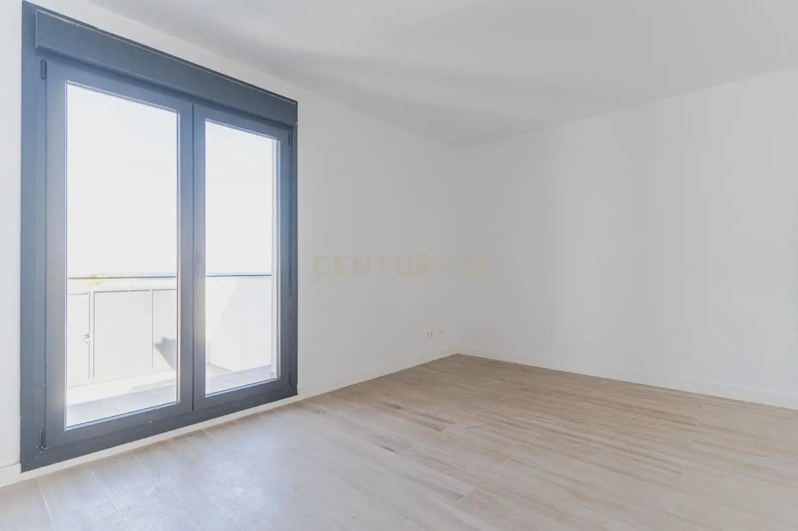 3 soveværelse Semi-Rækkehus til salg i Manilva - € 339.000 (Ref: 9707963)