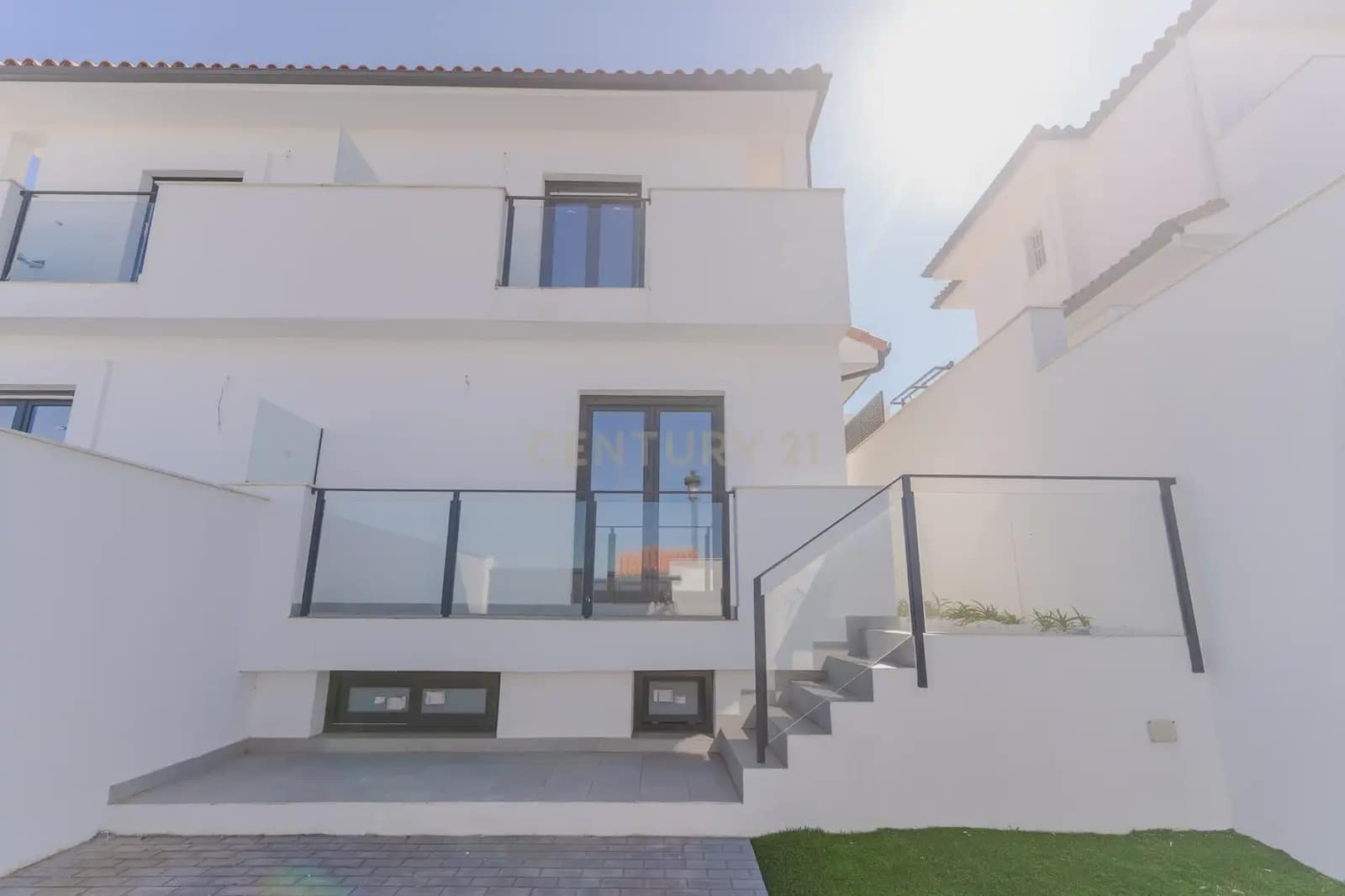 3 soveværelse Semi-Rækkehus til salg i Manilva - € 339.000 (Ref: 9707963)