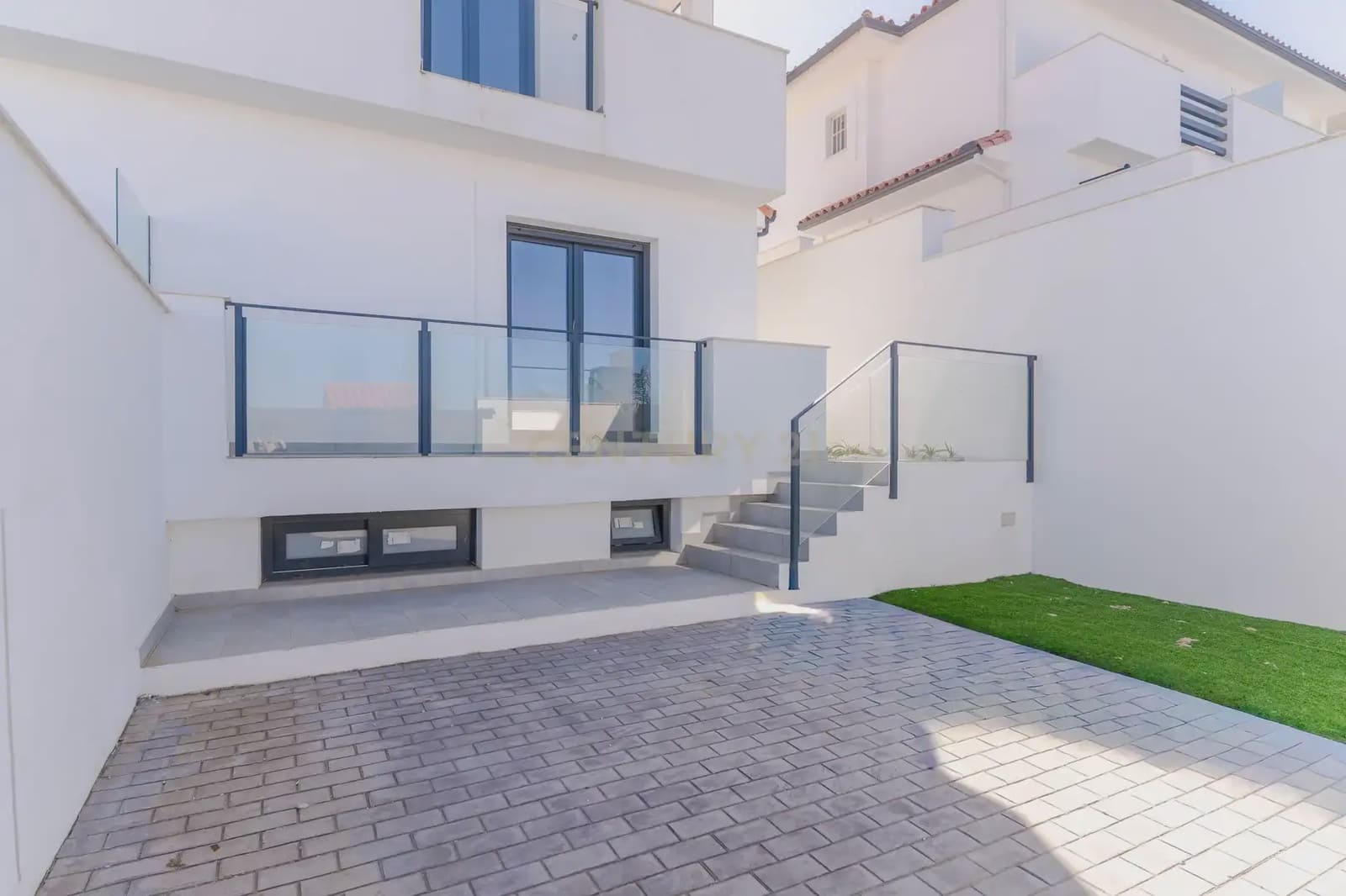 3 soveværelse Semi-Rækkehus til salg i Manilva - € 339.000 (Ref: 9707963)