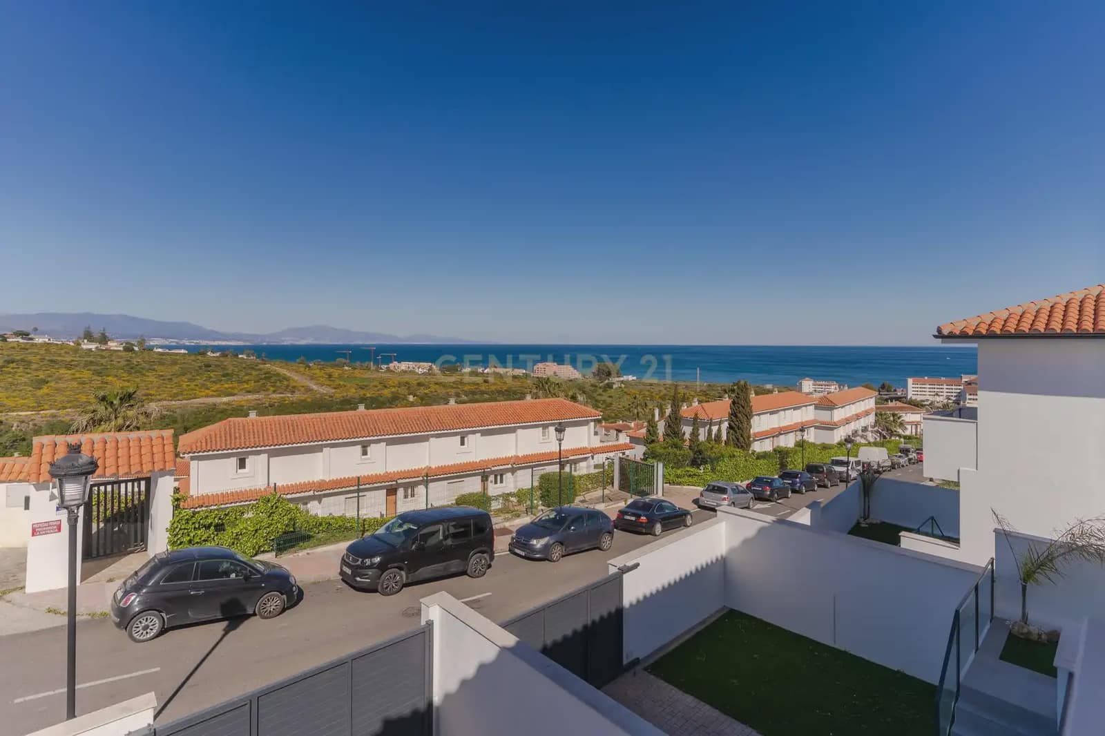 3 soveværelse Semi-Rækkehus til salg i Manilva - € 339.000 (Ref: 9707963)