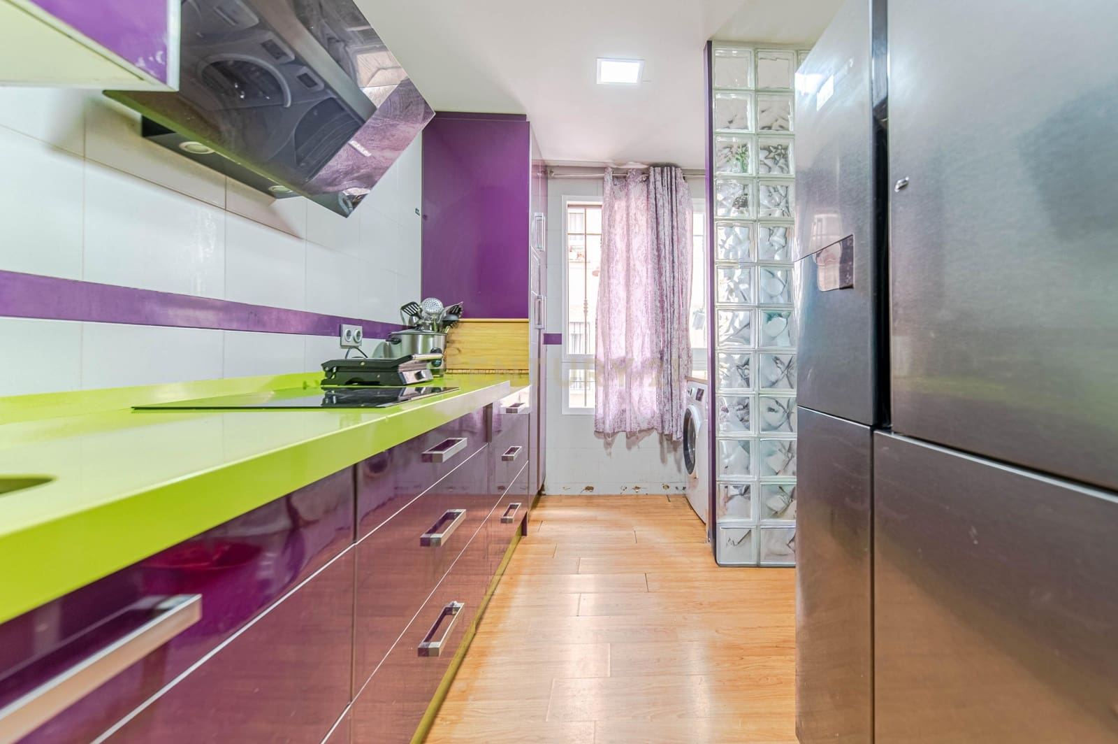 Apartamento de 3 habitaciones en Motril en venta con garaje - 109.900 € (Ref: 9707964)