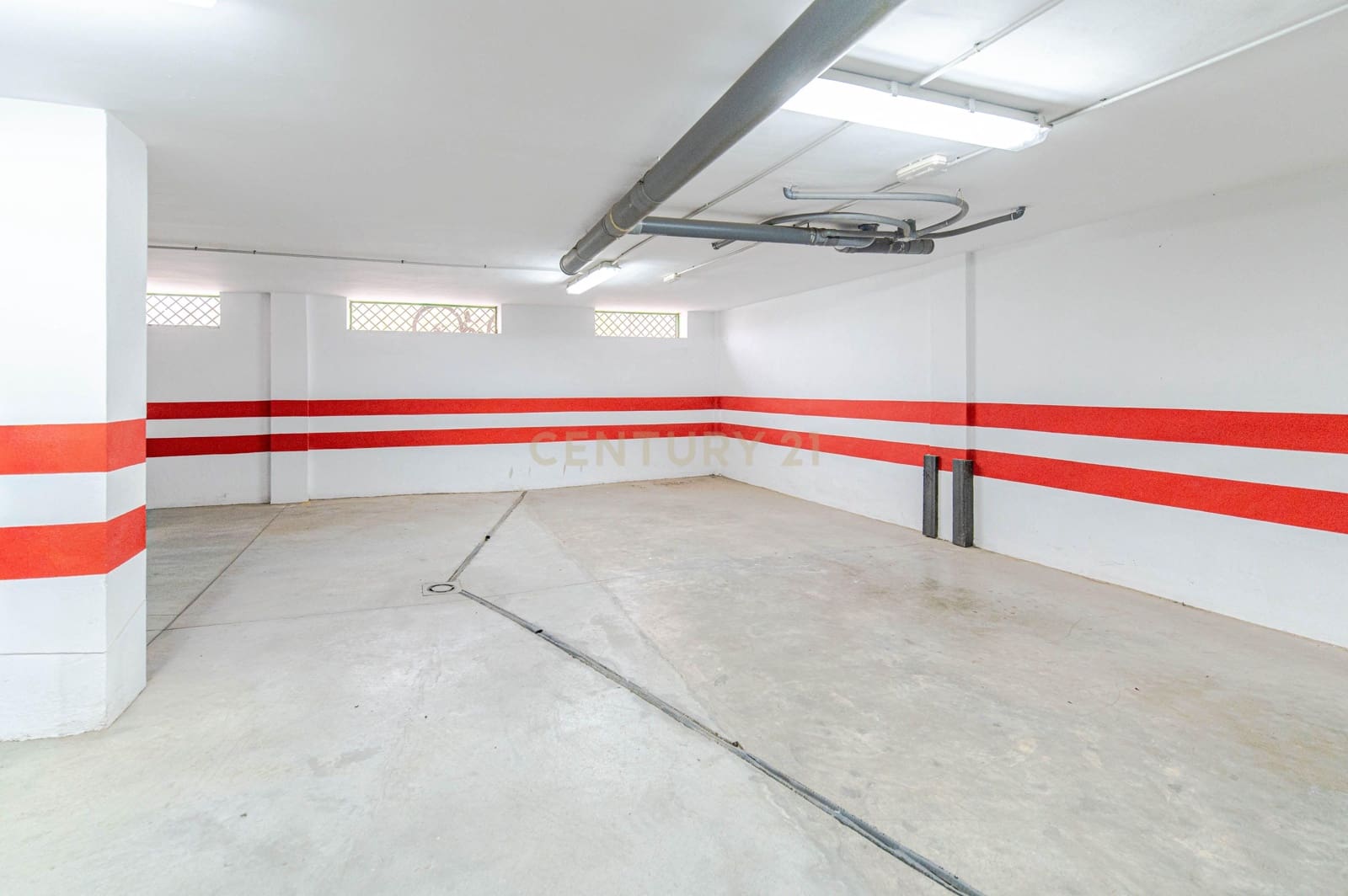 Apartamento de 3 habitaciones en Motril en venta con garaje - 109.900 € (Ref: 9707964)