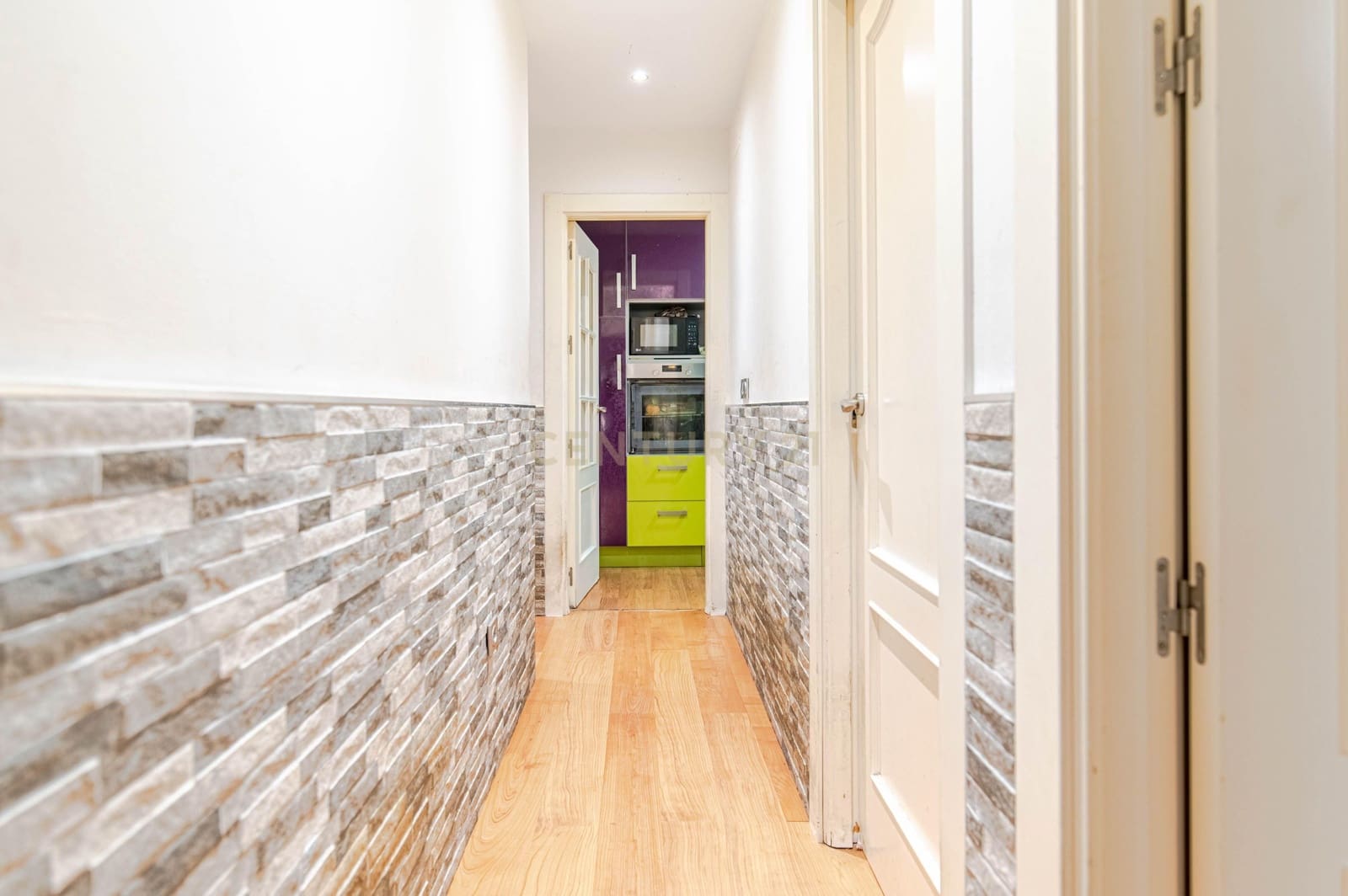 Apartamento de 3 habitaciones en Motril en venta con garaje - 109.900 € (Ref: 9707964)