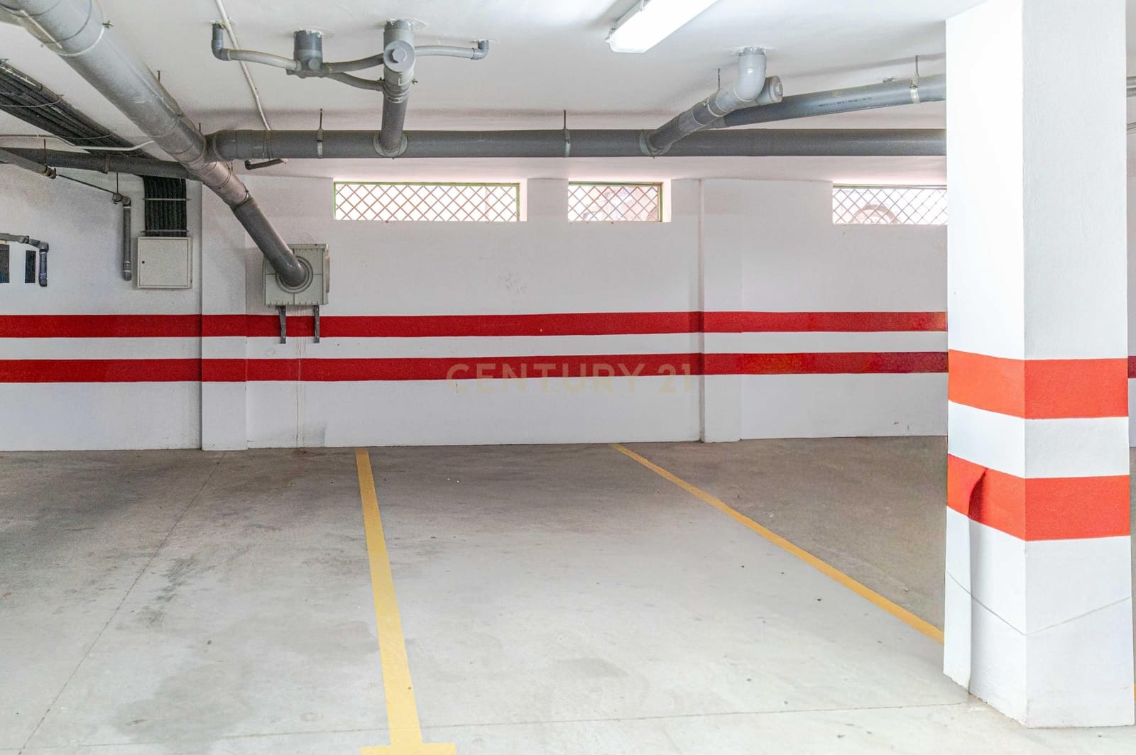 Apartamento de 3 habitaciones en Motril en venta con garaje - 109.900 € (Ref: 9707964)