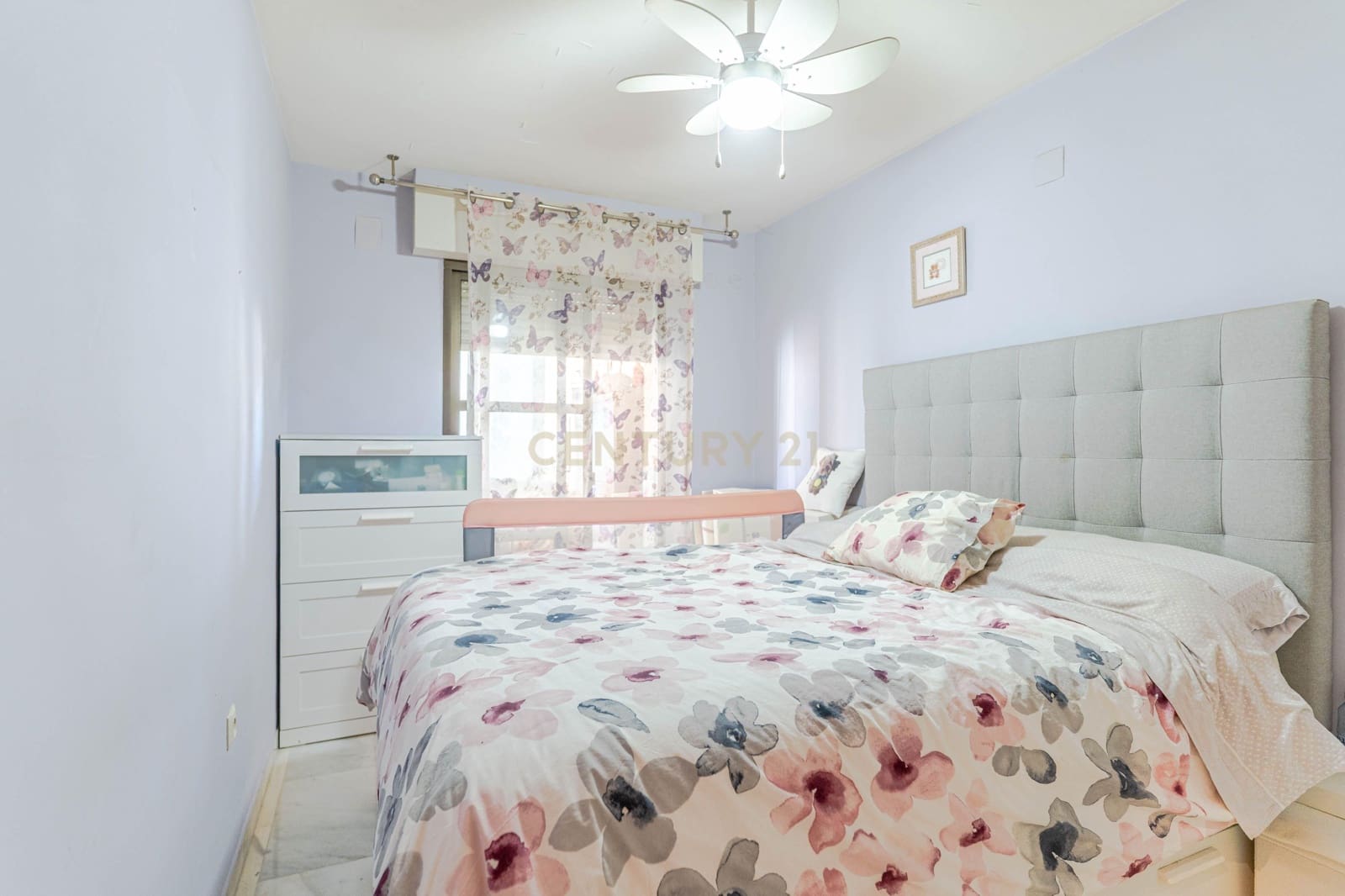 3 Zimmer Apartment zu verkaufen in La Zubia mit Pool - 190.000 € (Ref: 9707965)