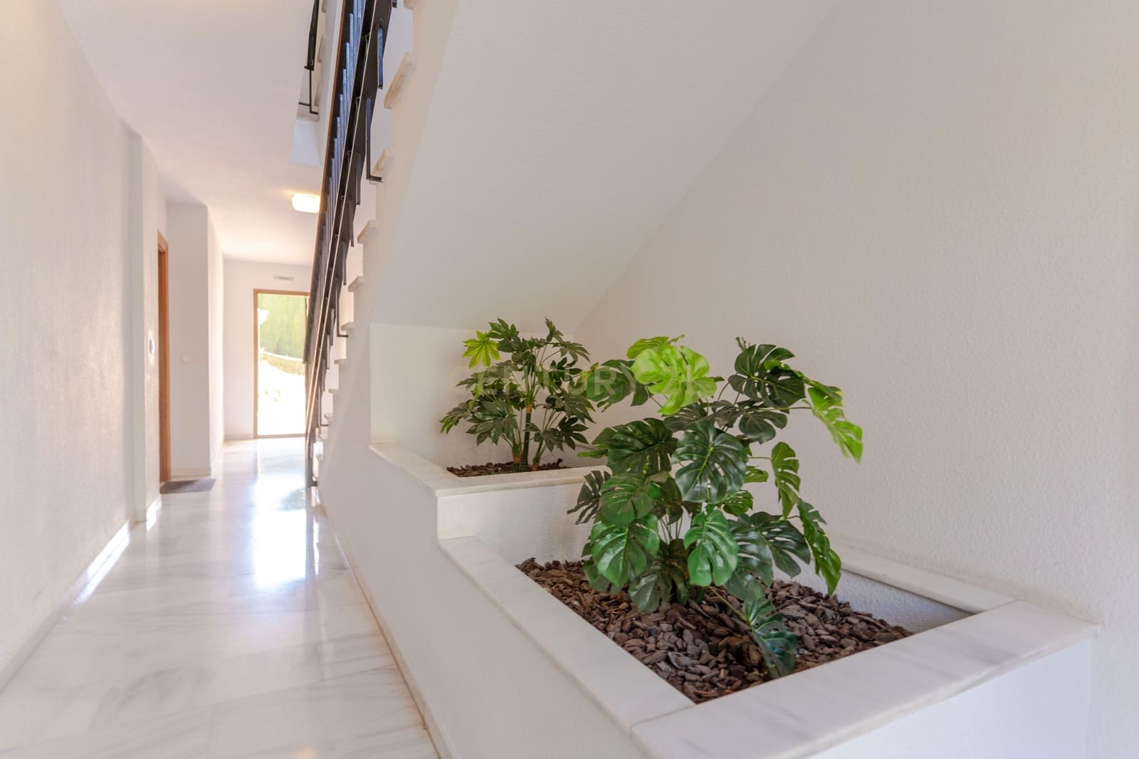 3 Zimmer Apartment zu verkaufen in La Zubia mit Pool - 190.000 € (Ref: 9707965)