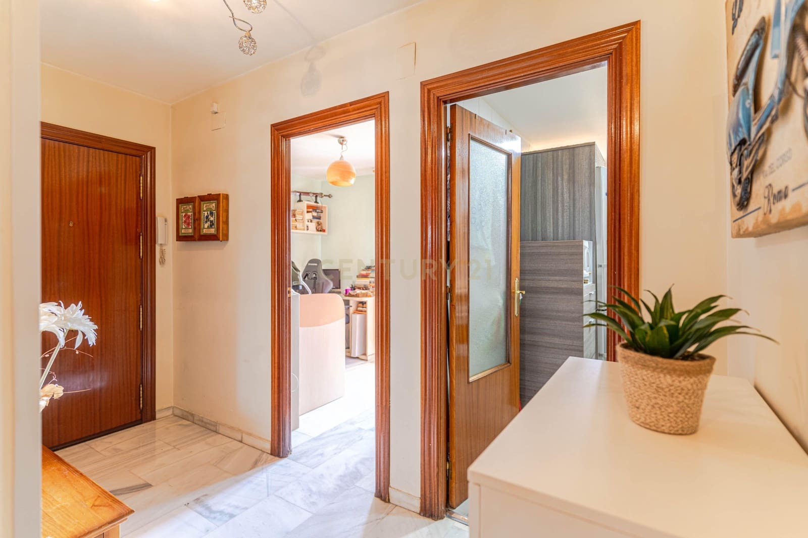 3 Zimmer Apartment zu verkaufen in La Zubia mit Pool - 190.000 € (Ref: 9707965)