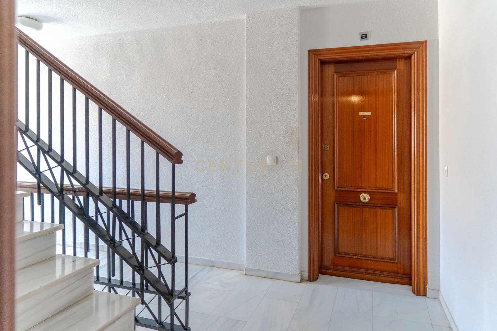 3 Zimmer Apartment zu verkaufen in La Zubia mit Pool - 190.000 € (Ref: 9707965)