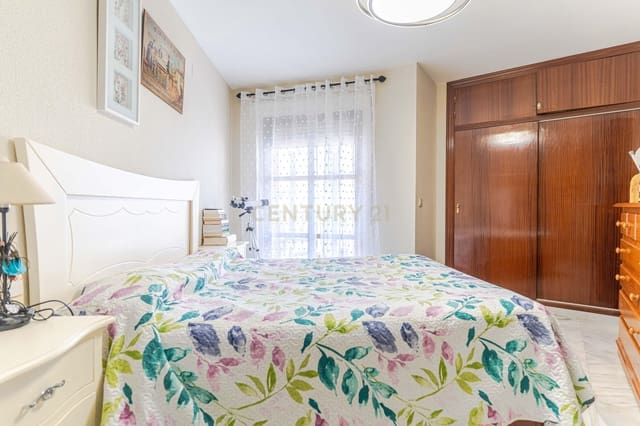 3 sypialnia Apartament na sprzedaż w La Zubia z basenem - 190 000 € (Ref: 9707965)