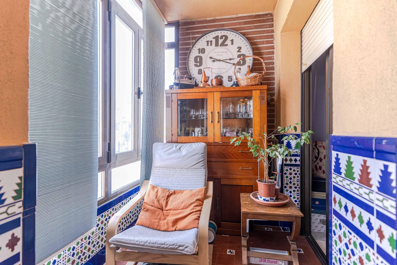 3 Zimmer Apartment zu verkaufen in La Zubia mit Pool - 190.000 € (Ref: 9707965)