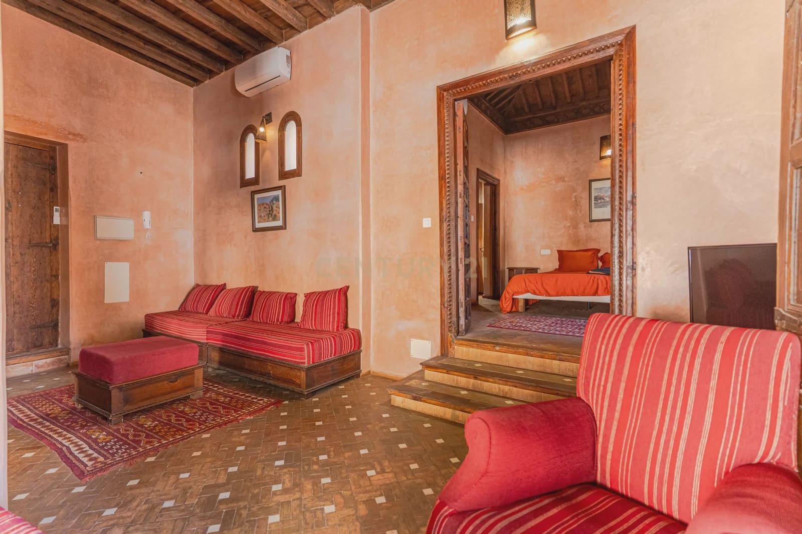 12 soveværelse Hotel til salg i Granada by - € 4.250.000 (Ref: 9714203)