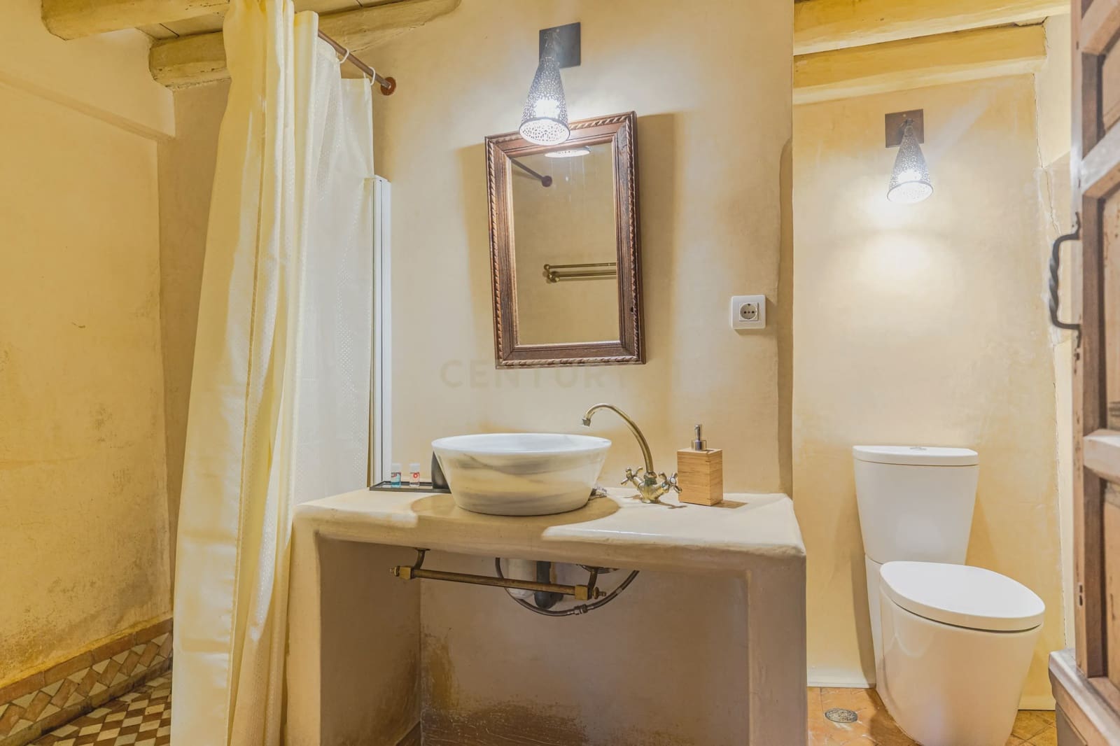 12 soveværelse Hotel til salg i Granada by - € 4.250.000 (Ref: 9714203)