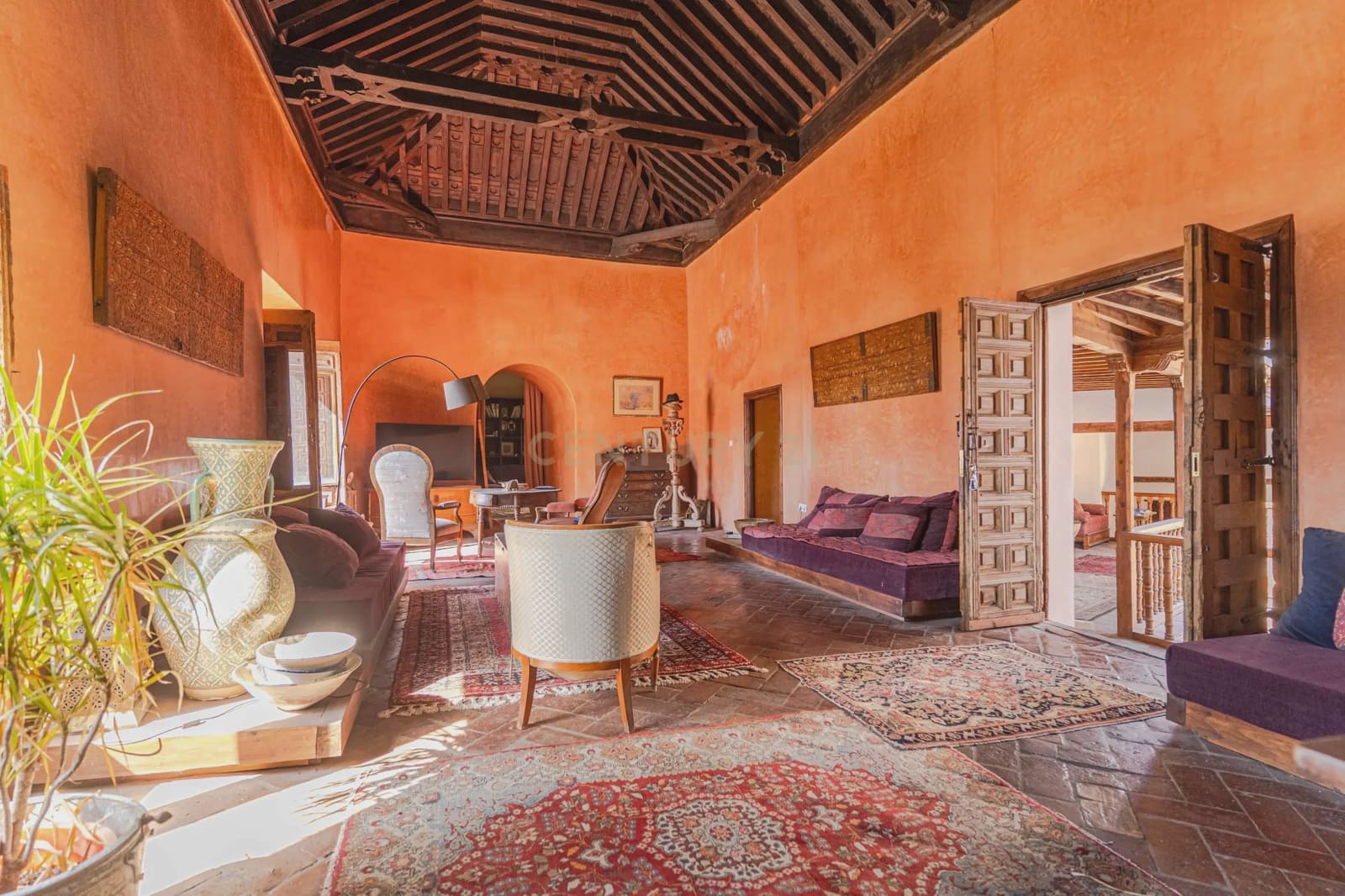 12 soveværelse Hotel til salg i Granada by - € 4.250.000 (Ref: 9714203)