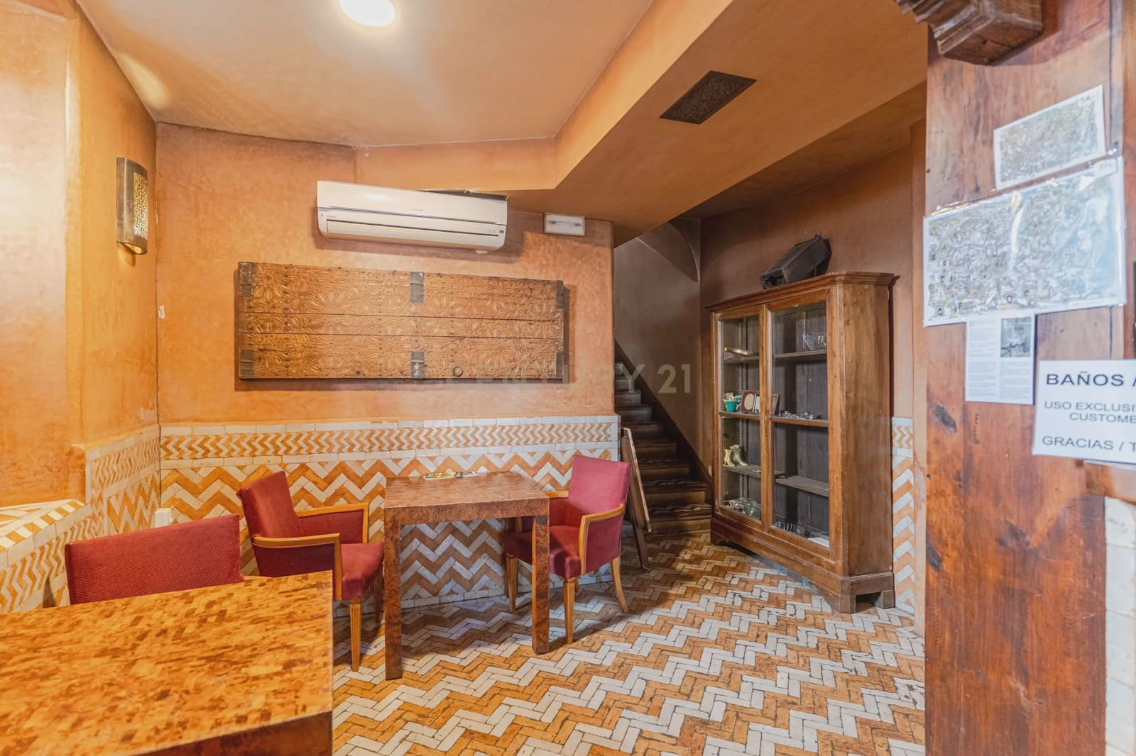 12 soveværelse Hotel til salg i Granada by - € 4.250.000 (Ref: 9714203)