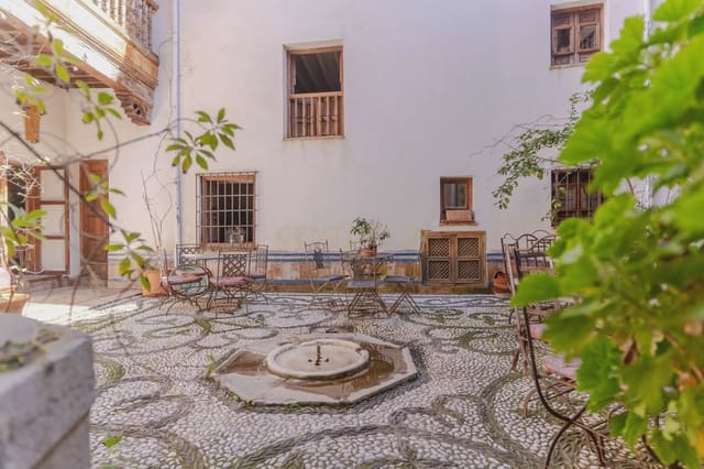 12 soveværelse Hotel til salg i Albaicin, Granada by - € 4.250.000 (Ref: 9714203)