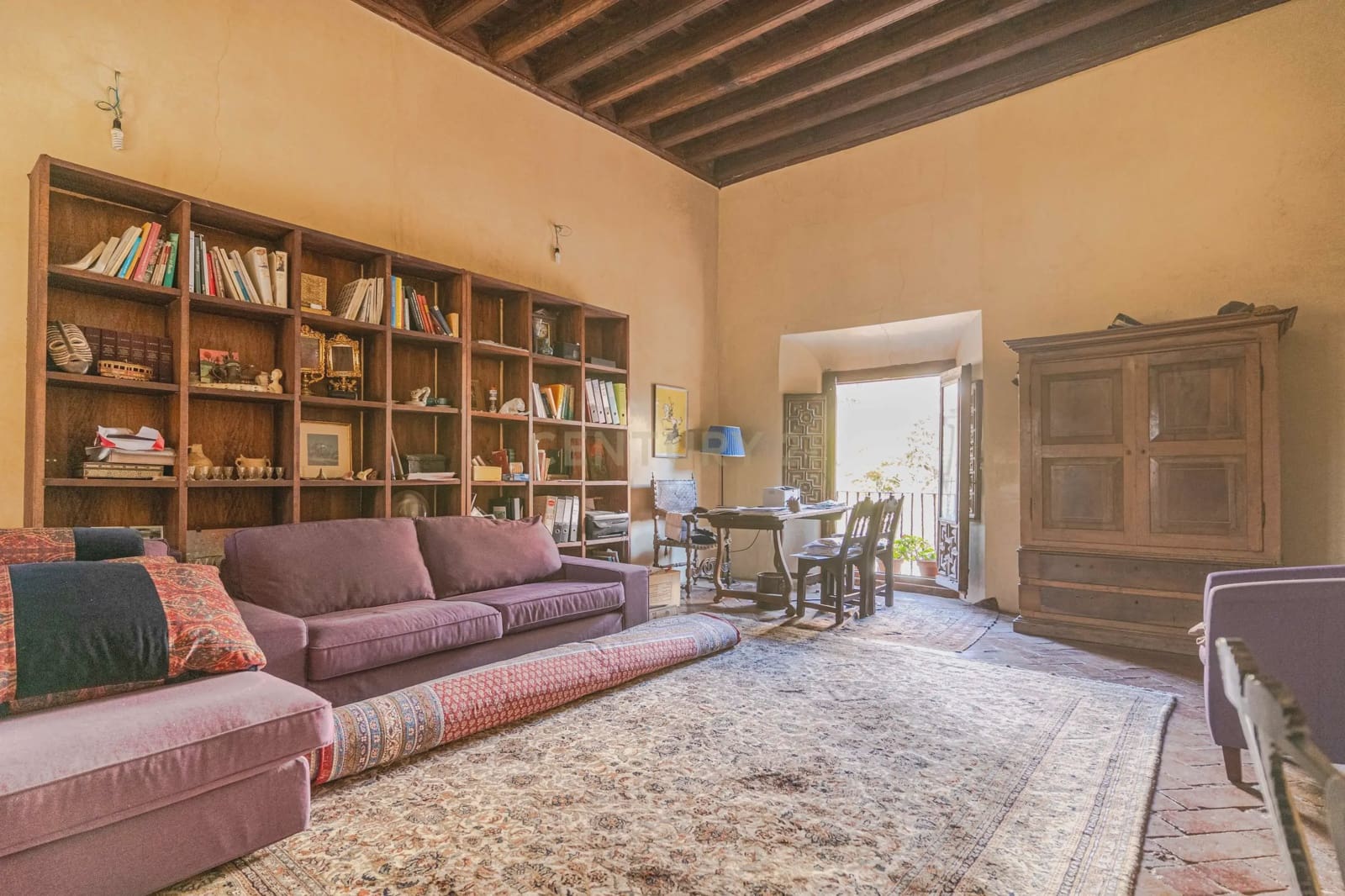 12 soveværelse Hotel til salg i Granada by - € 4.250.000 (Ref: 9714203)