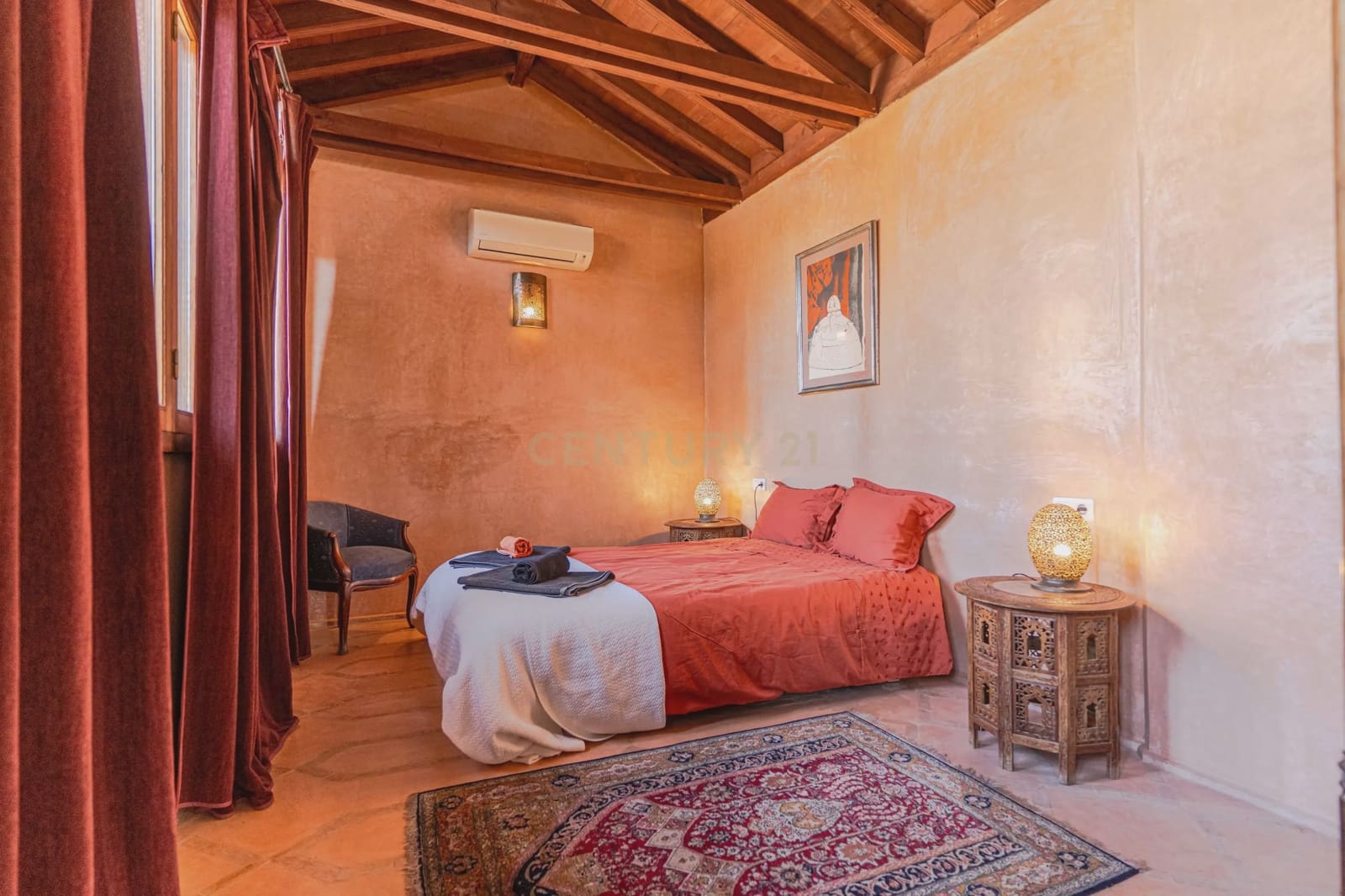 12 soveværelse Hotel til salg i Granada by - € 4.250.000 (Ref: 9714203)