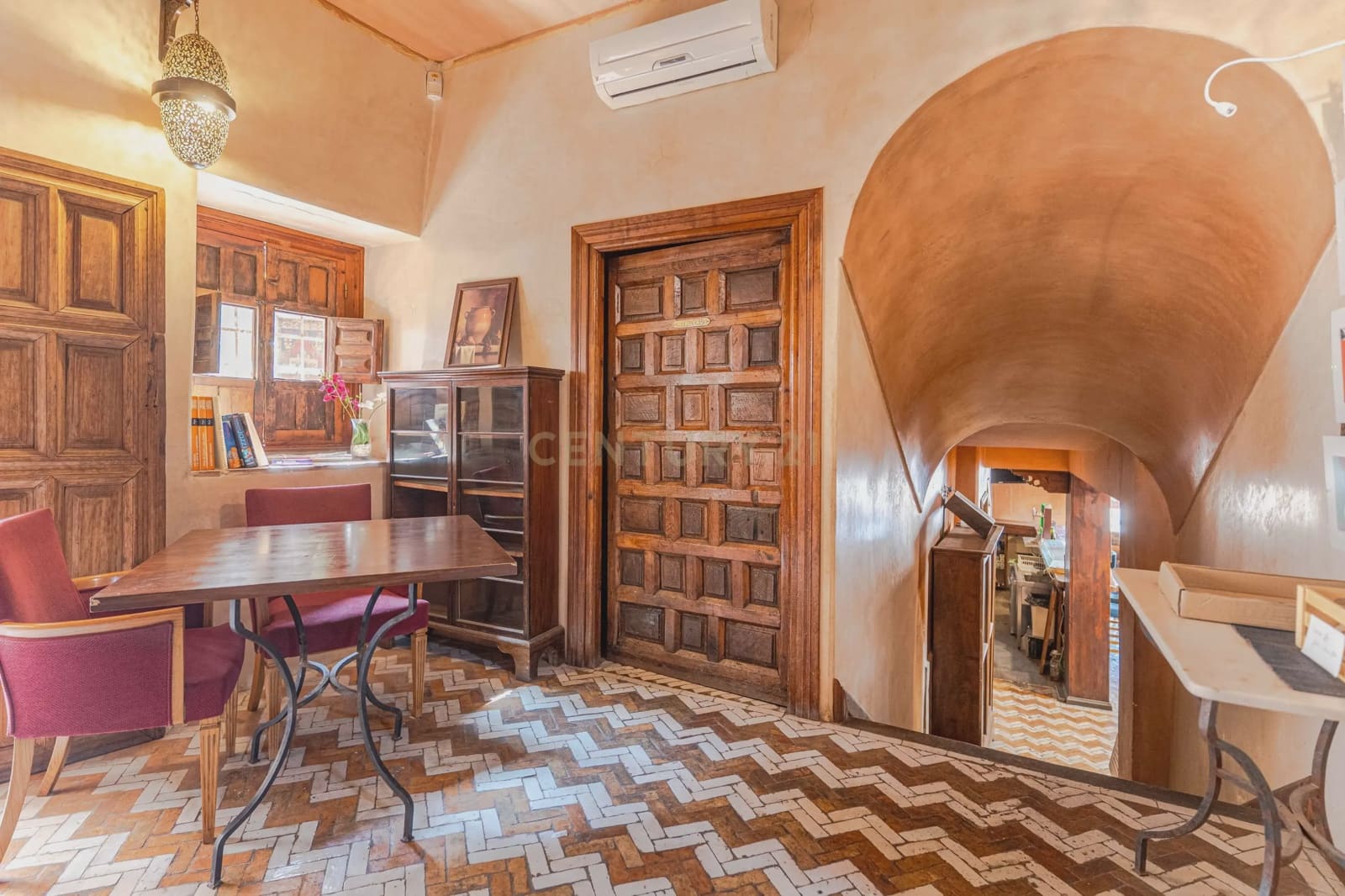 12 soveværelse Hotel til salg i Granada by - € 4.250.000 (Ref: 9714203)